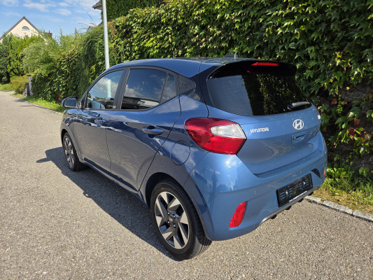 HYUNDAI i10 1.2 Amplia Aut.-image-3