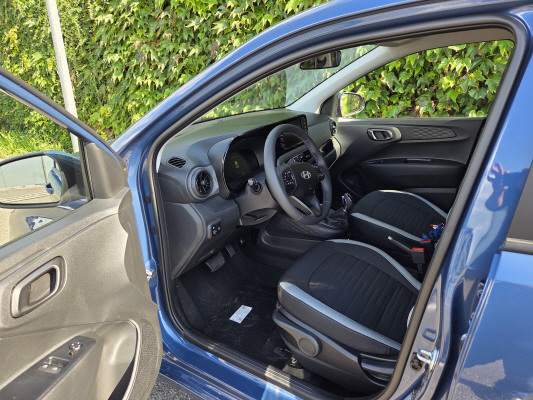 HYUNDAI i10 1.2 Amplia Aut.-image-5