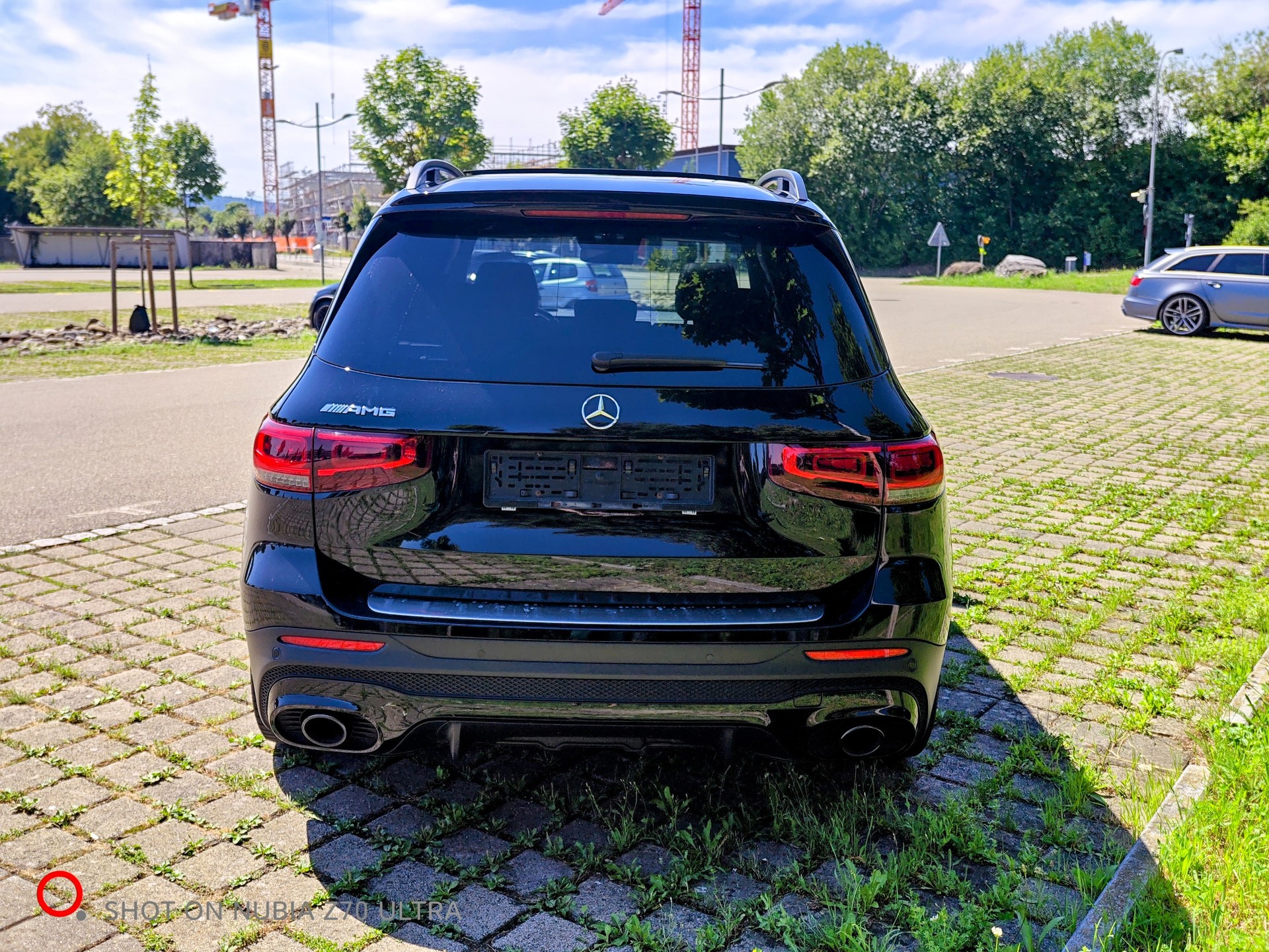 MERCEDES-BENZ GLB 35 AMG 4Matic 8G-Tronic-image-4
