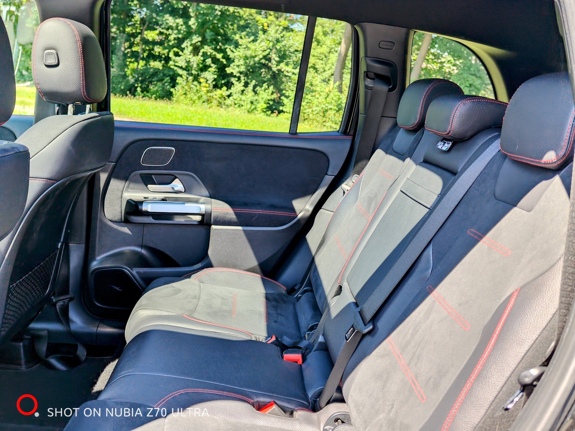 MERCEDES-BENZ GLB 35 AMG 4Matic 8G-Tronic-image-14