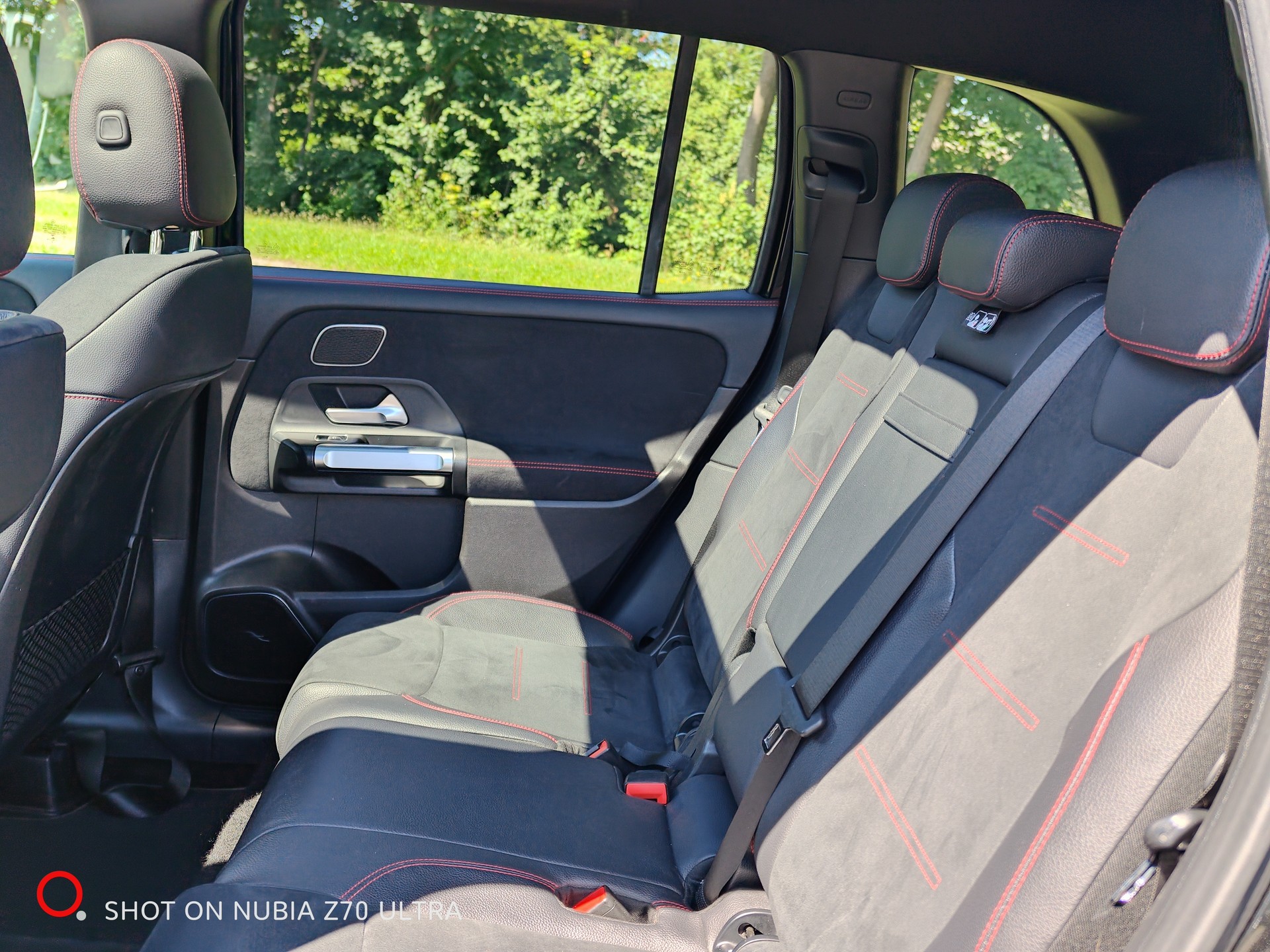 MERCEDES-BENZ GLB 35 AMG 4Matic 8G-Tronic-image-13