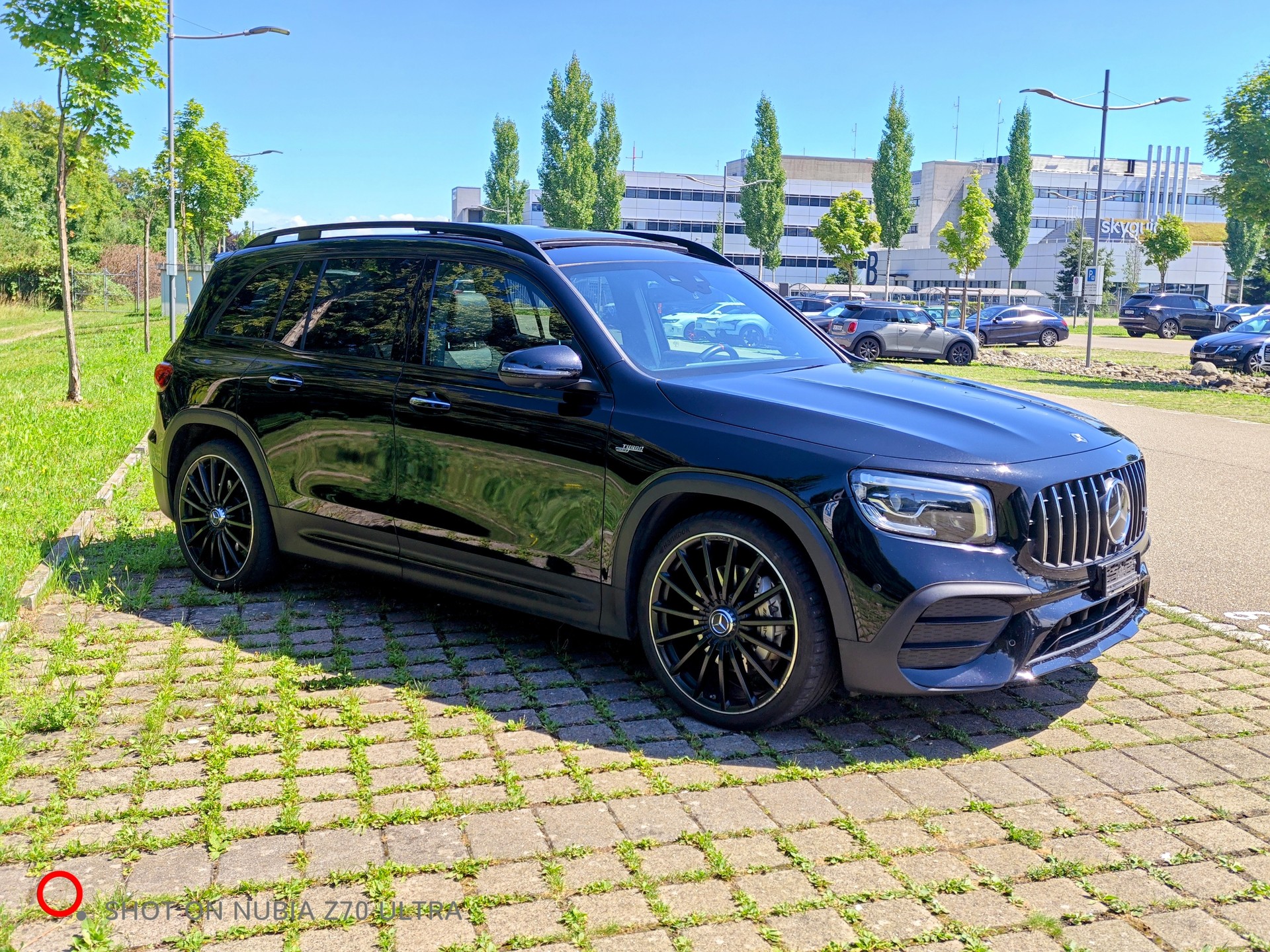 MERCEDES-BENZ GLB 35 AMG 4Matic 8G-Tronic-image-5