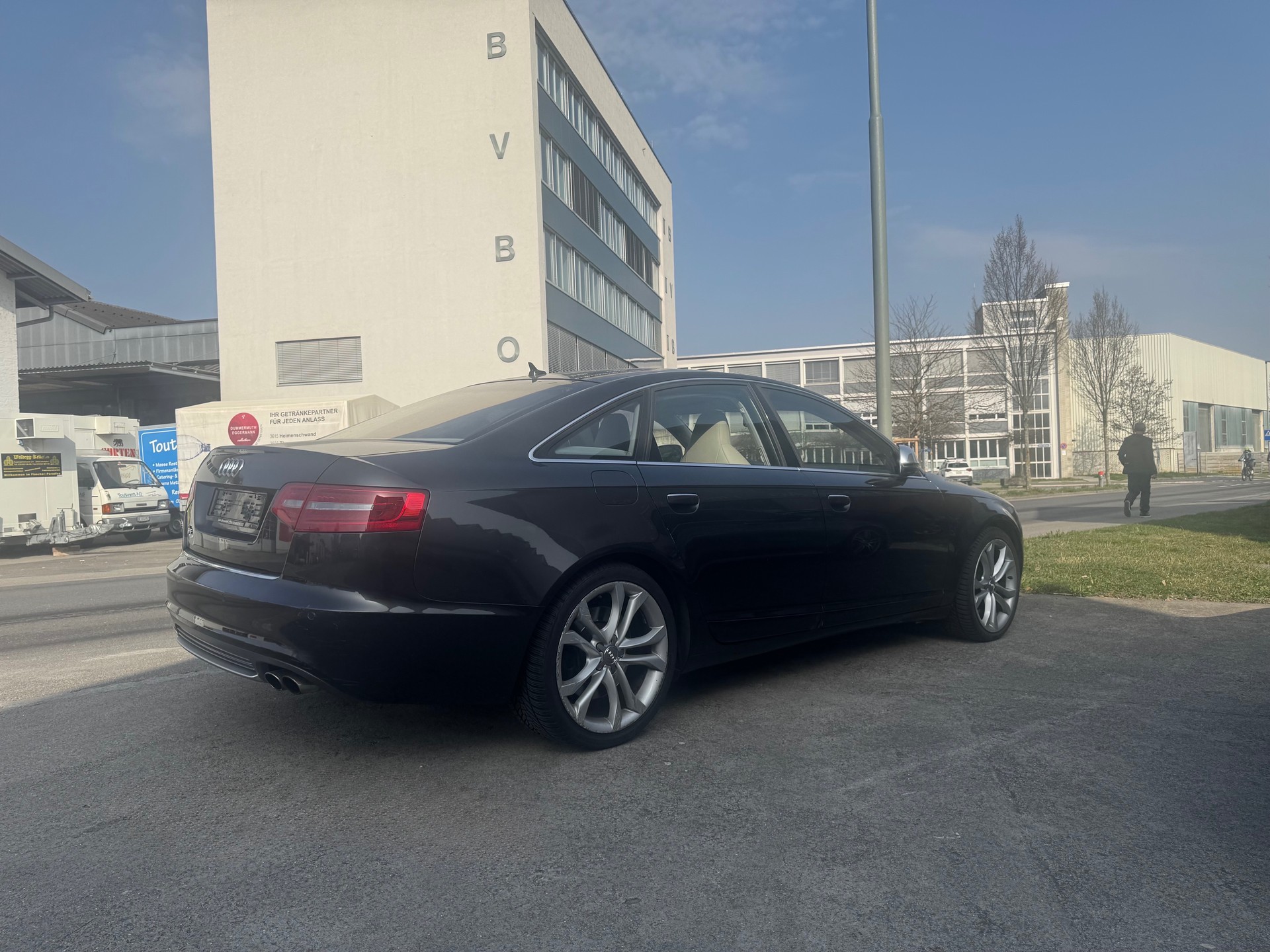 AUDI S6 5.2 V10 quattro tiptronic-image-1