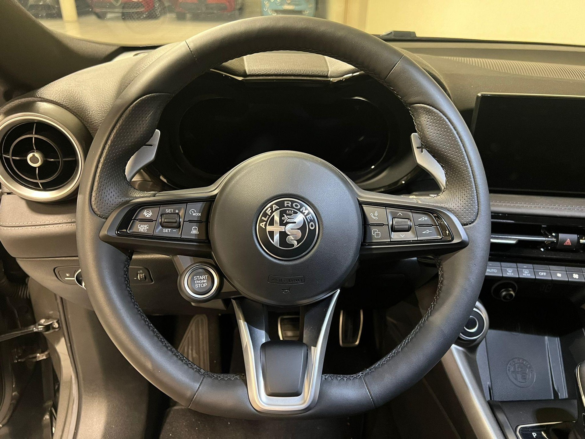 ALFA ROMEO Tonale 1.3 Plug-in Hybrid Veloce Q4-image-6