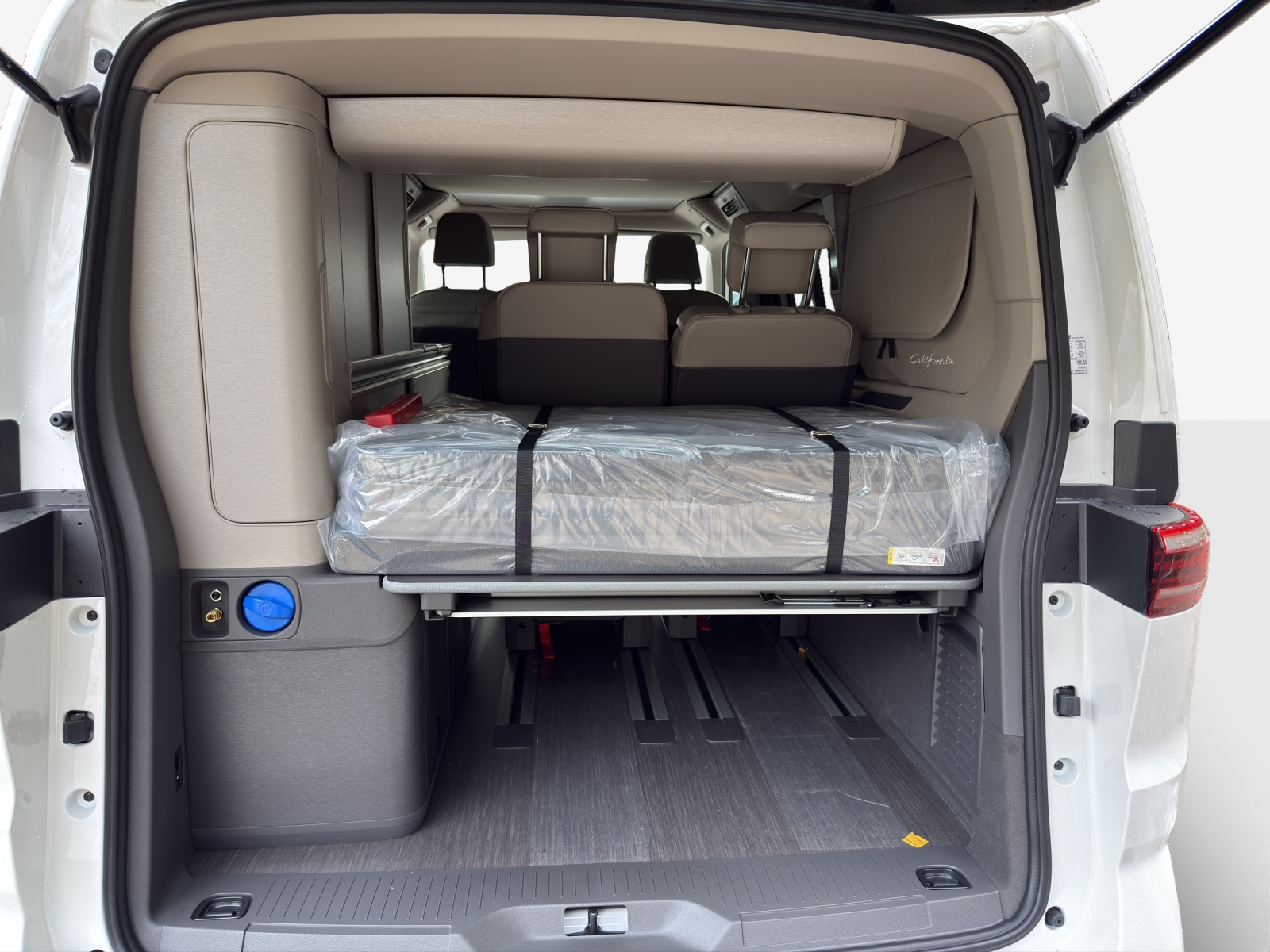 VW California 2.0 TDI Ocean Liberty-image-12