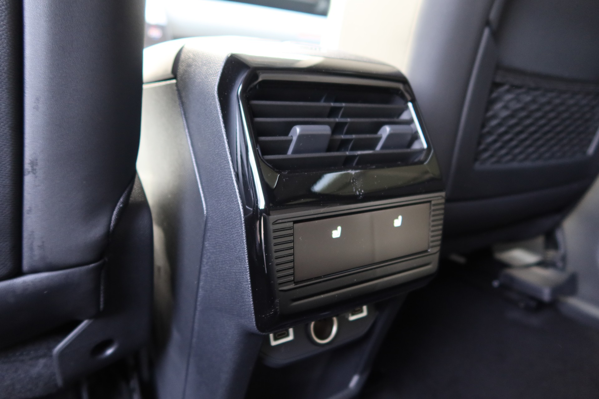 CITROEN E-C5 Aircross 73 kWh Max-image-14