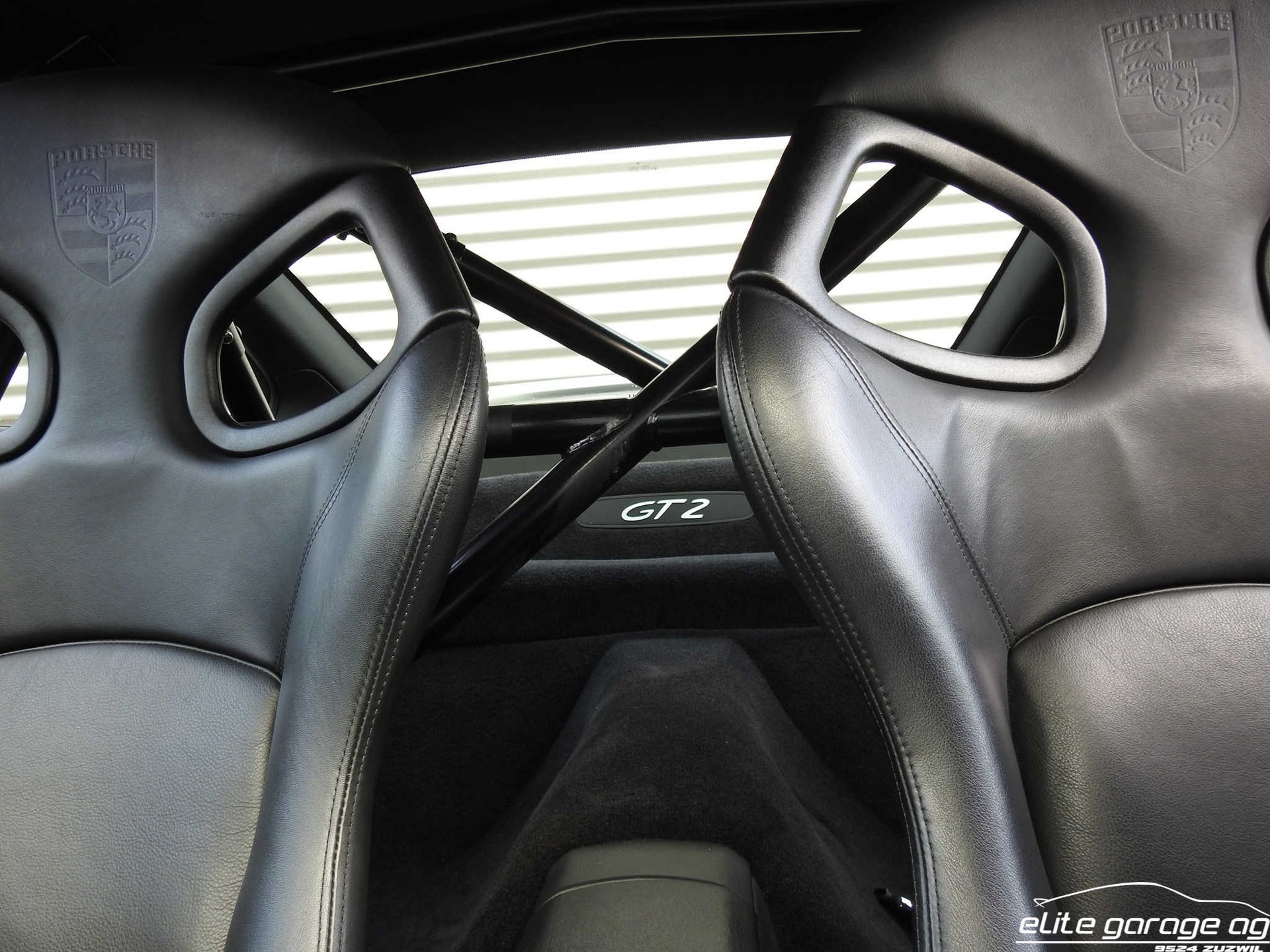 PORSCHE 911 GT2-image-9