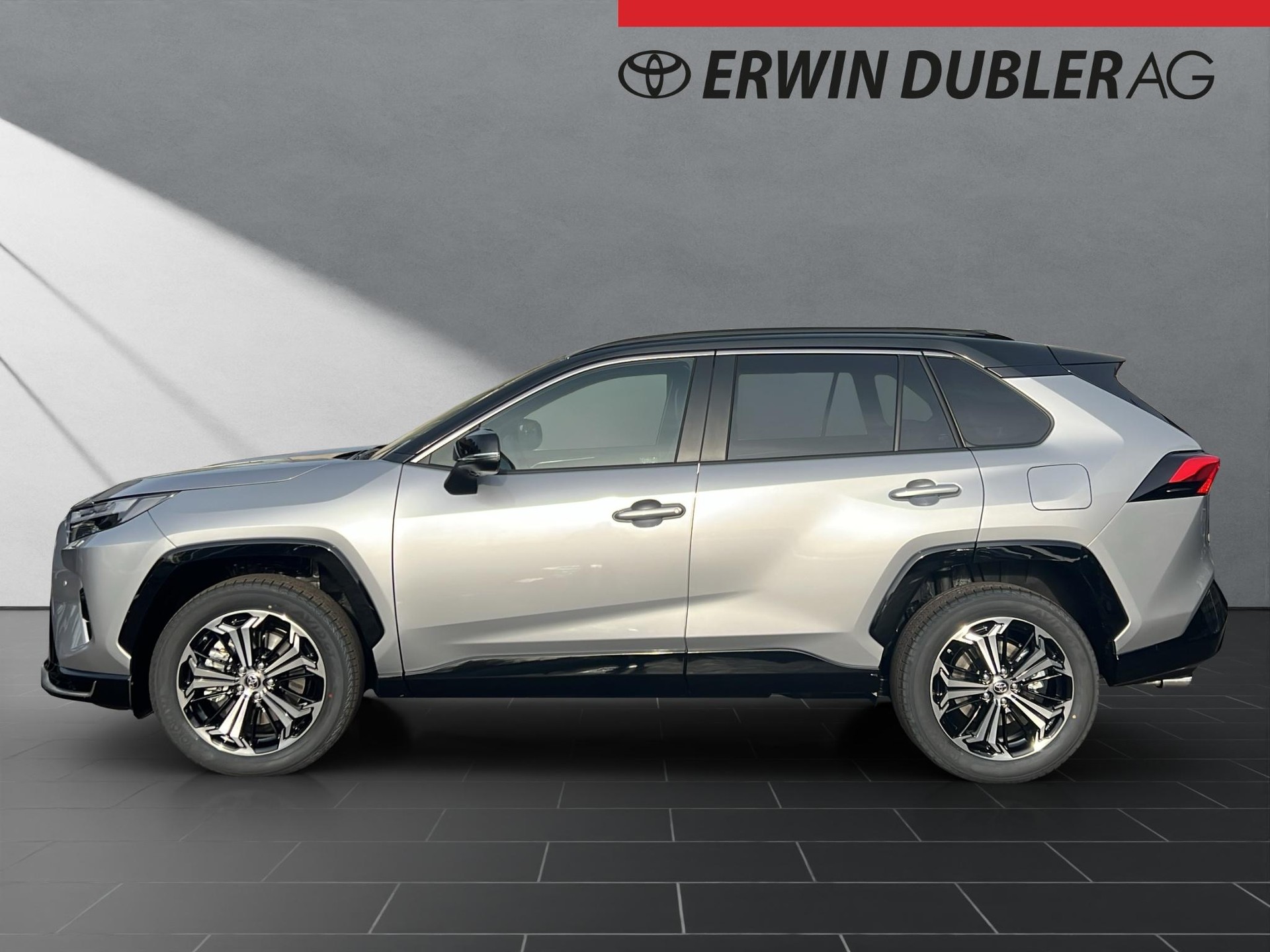 TOYOTA RAV4 2.5 Plug-In-Hybrid Platinum-showroom-element-1