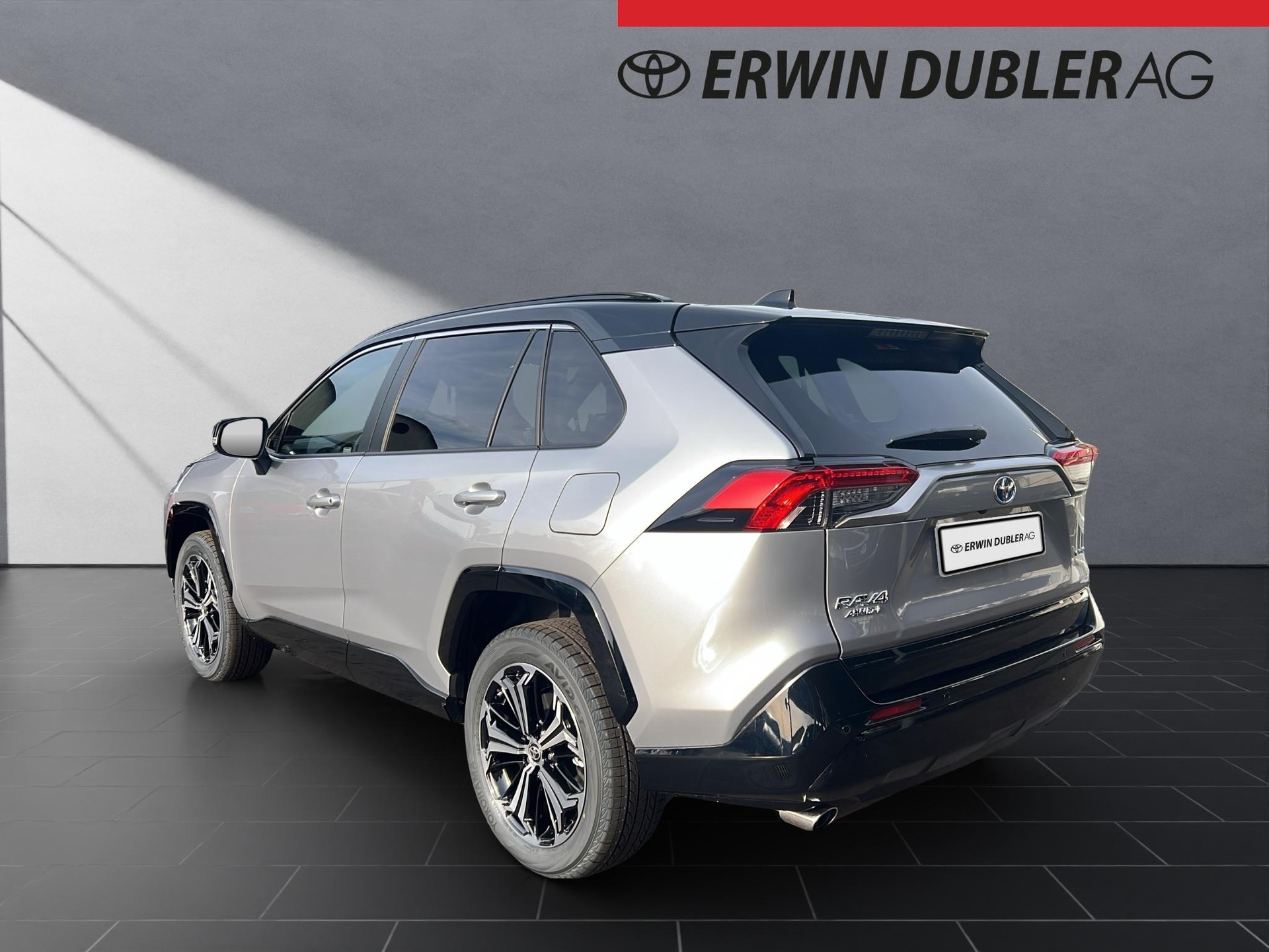 TOYOTA RAV4 2.5 Plug-In-Hybrid Platinum-showroom-element-2