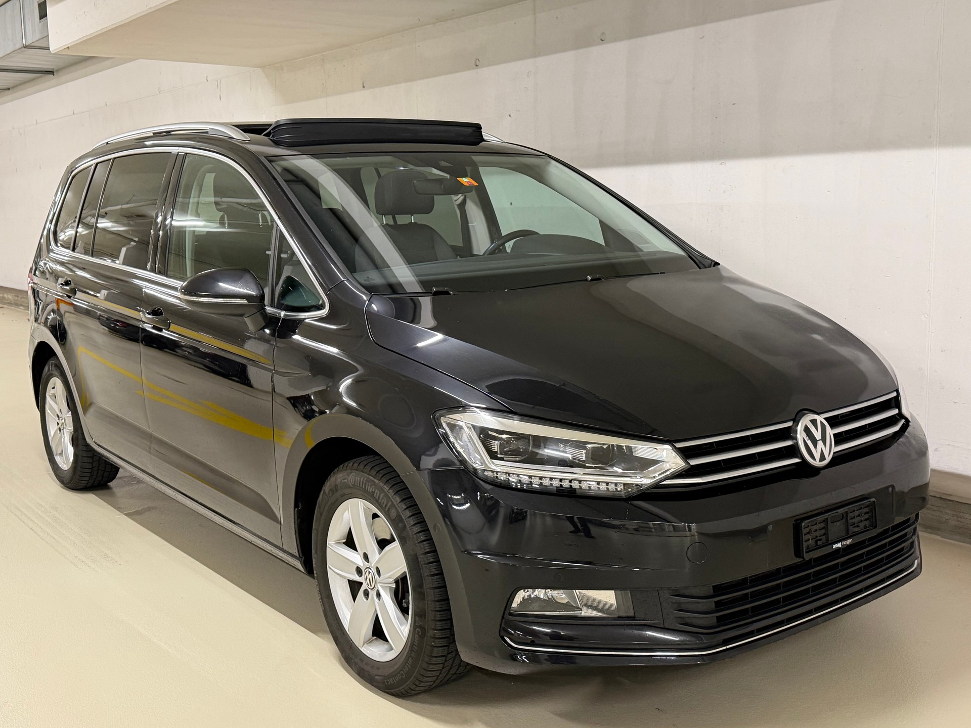 VW Touran 2.0 TDI BlueMotion Technology Highline-image-2
