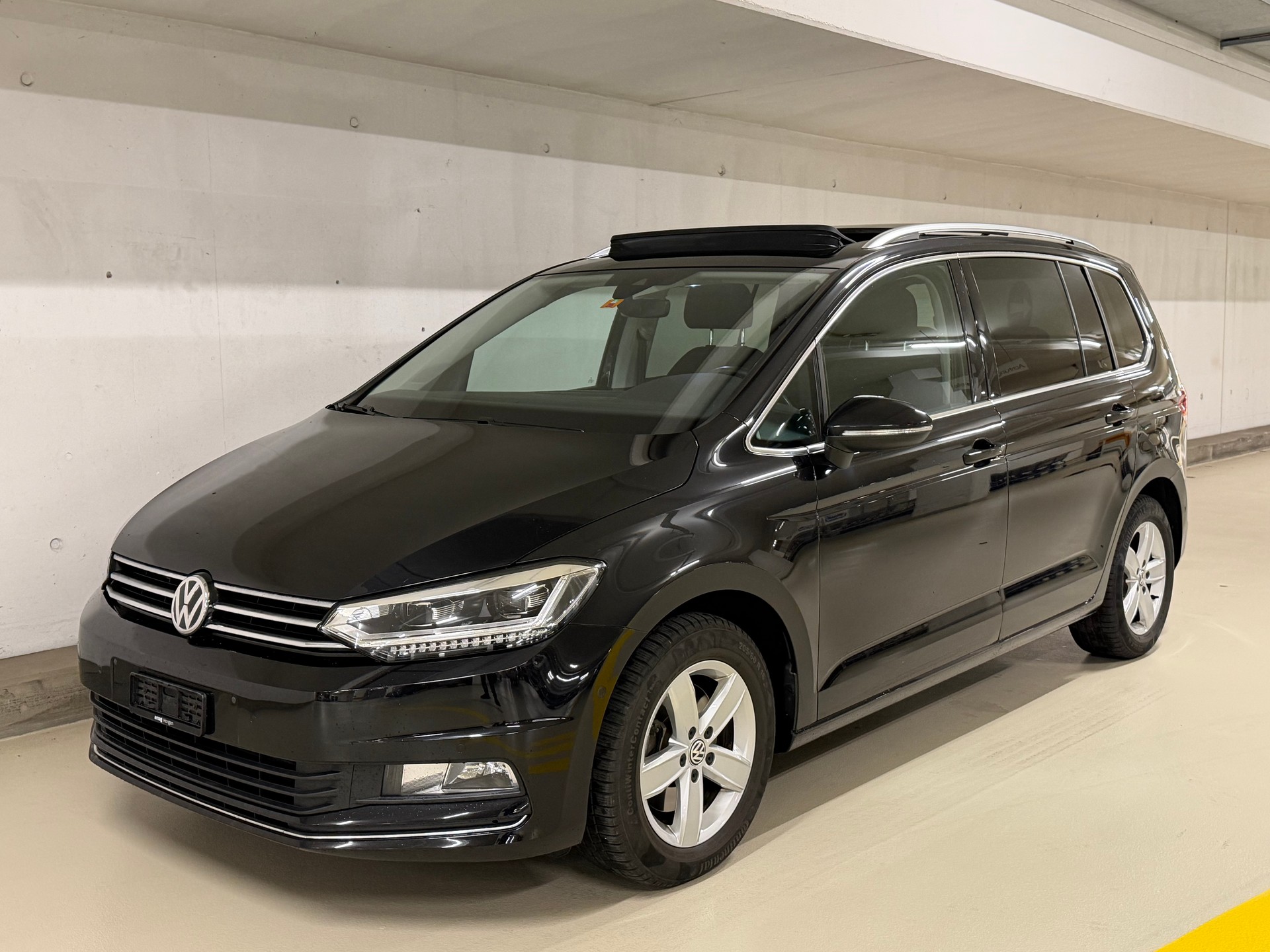 VW Touran 2.0 TDI BlueMotion Technology Highline-image-0
