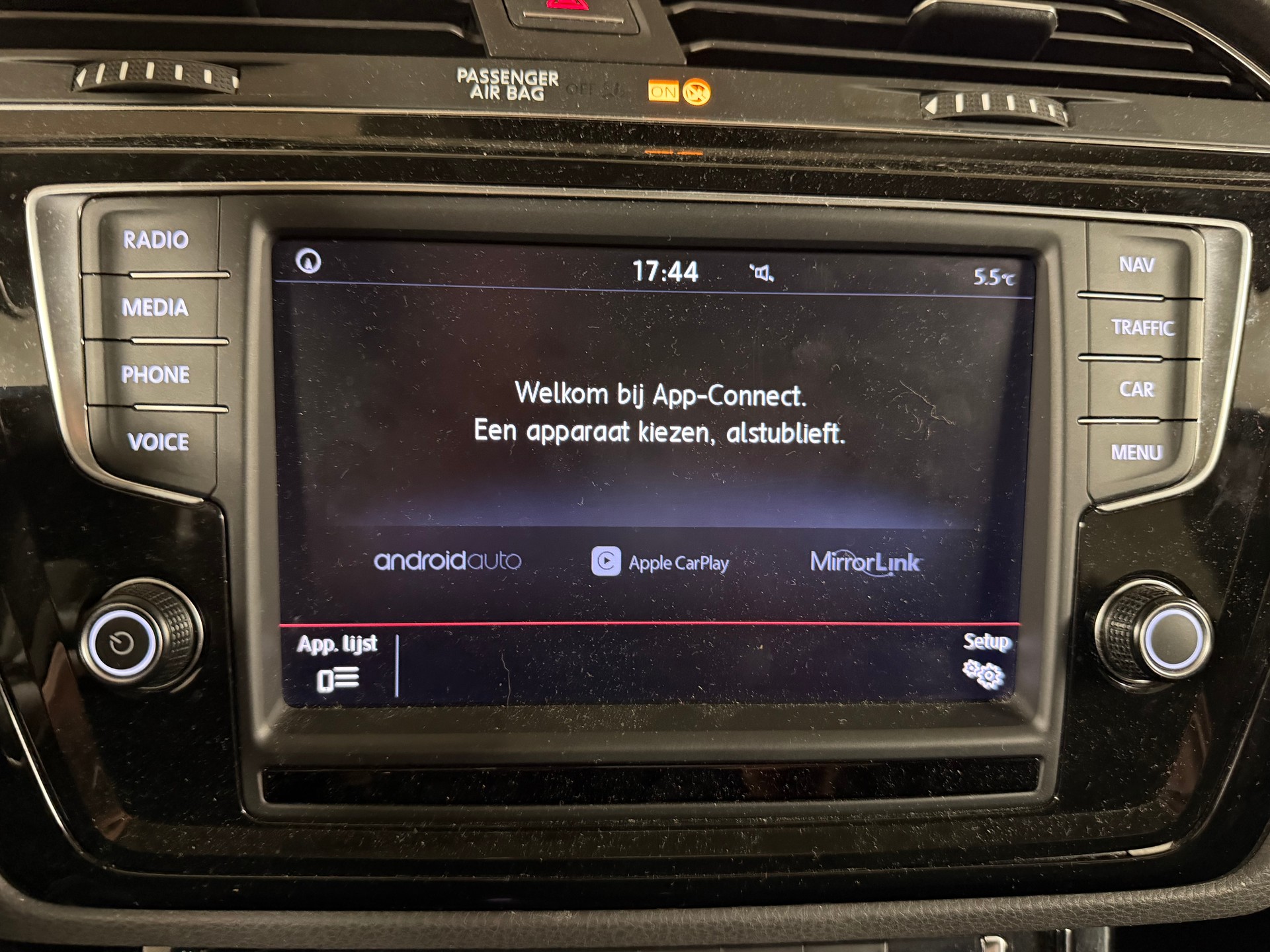 VW Touran 2.0 TDI BlueMotion Technology Highline-image-21