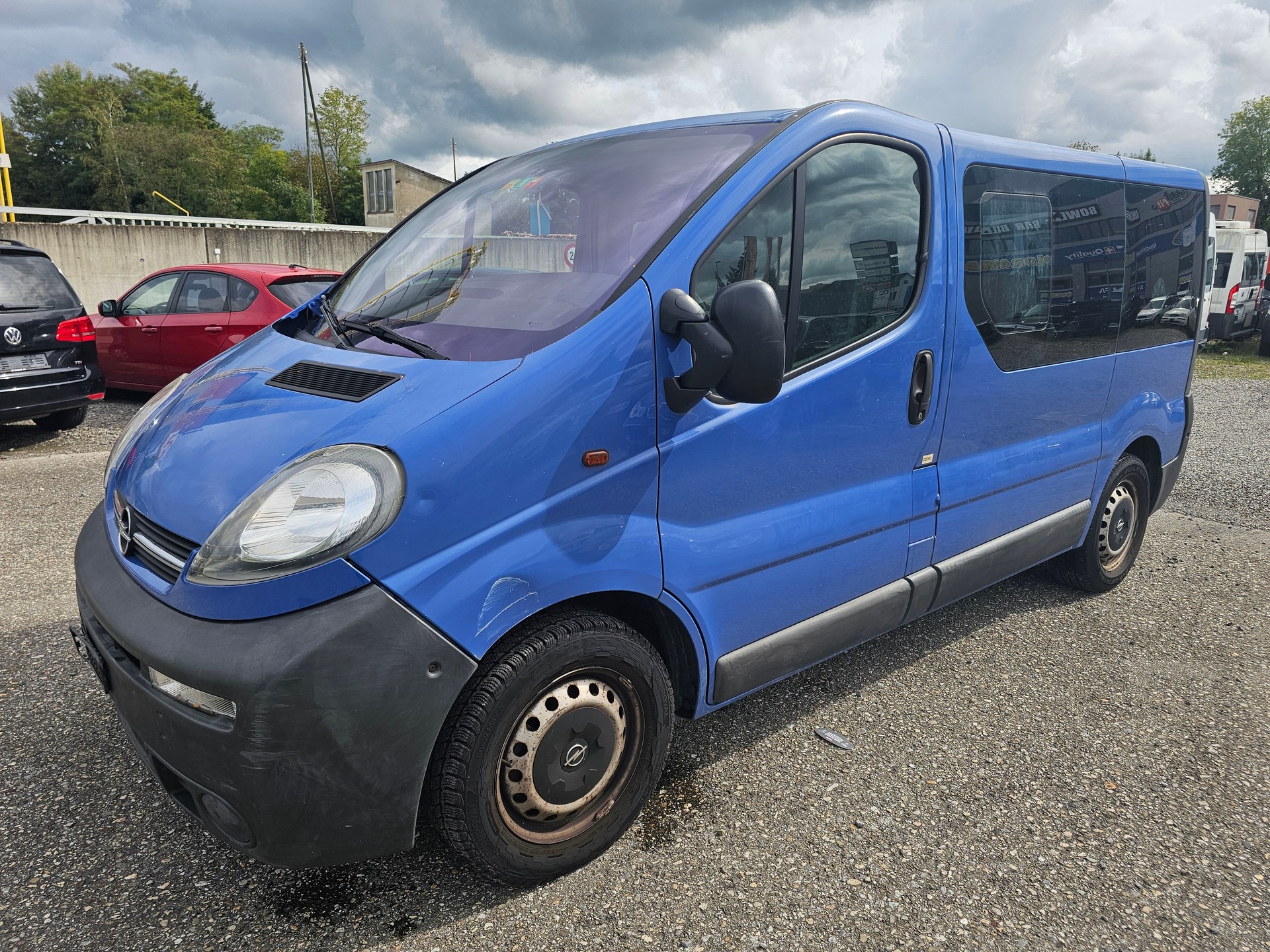 OPEL Vivaro 2.5 CDTI 2.7t-image-2
