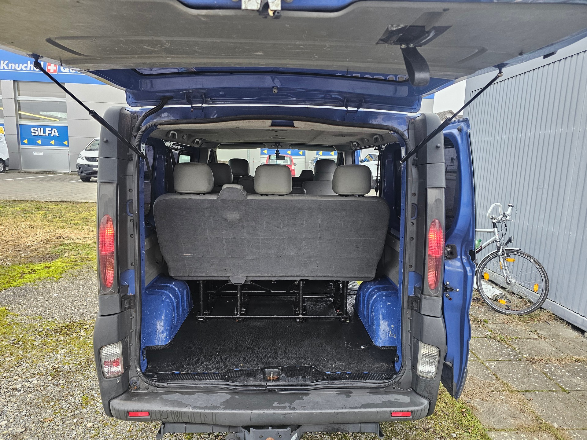 OPEL Vivaro 2.5 CDTI 2.7t-image-12