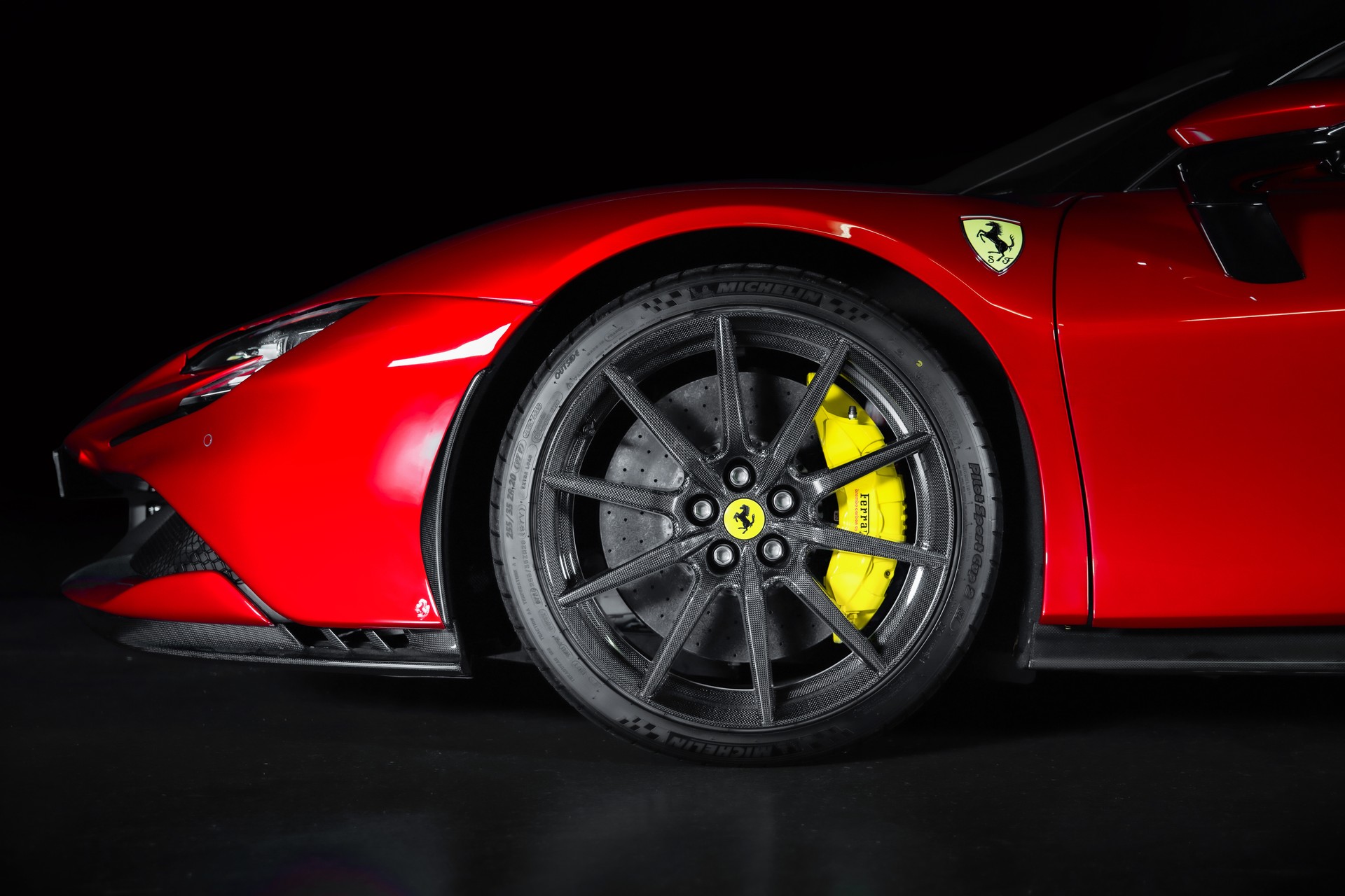 FERRARI SF90 Spider Rosso Monza Standort Wallisellen-image-5