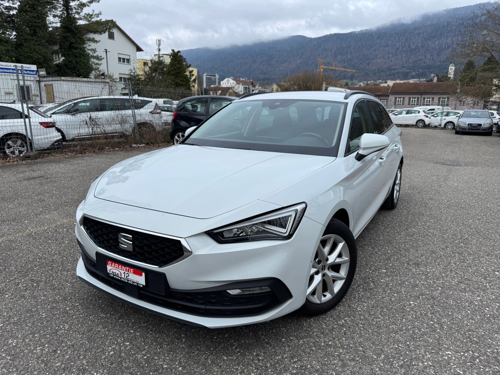 SEAT Leon ST 1.5 eTSI mHEV DSG Style * Gr. Navi * LED * Klima-auto * PDC v&h * Tempomat * Abstandregelment * Frisch MFK 05.2025