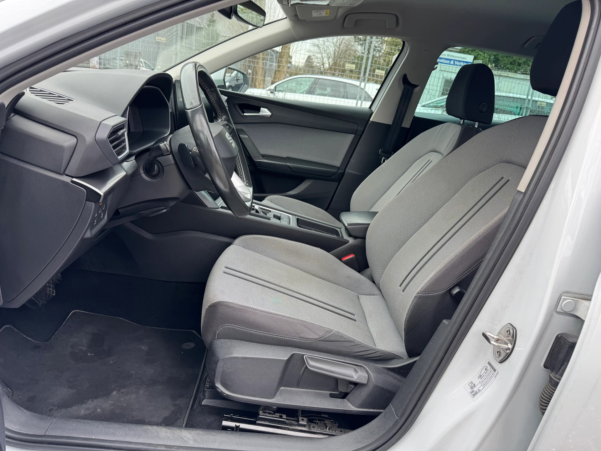 SEAT Leon ST 1.5 eTSI mHEV DSG Style * Gr. Navi * LED * Klima-auto * PDC v&h * Tempomat * Abstandregelment * Frisch MFK 05.2025-image-6