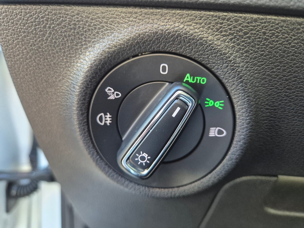 SKODA Karoq 2.0 TDI CR Style 4x4 DSG-image-10
