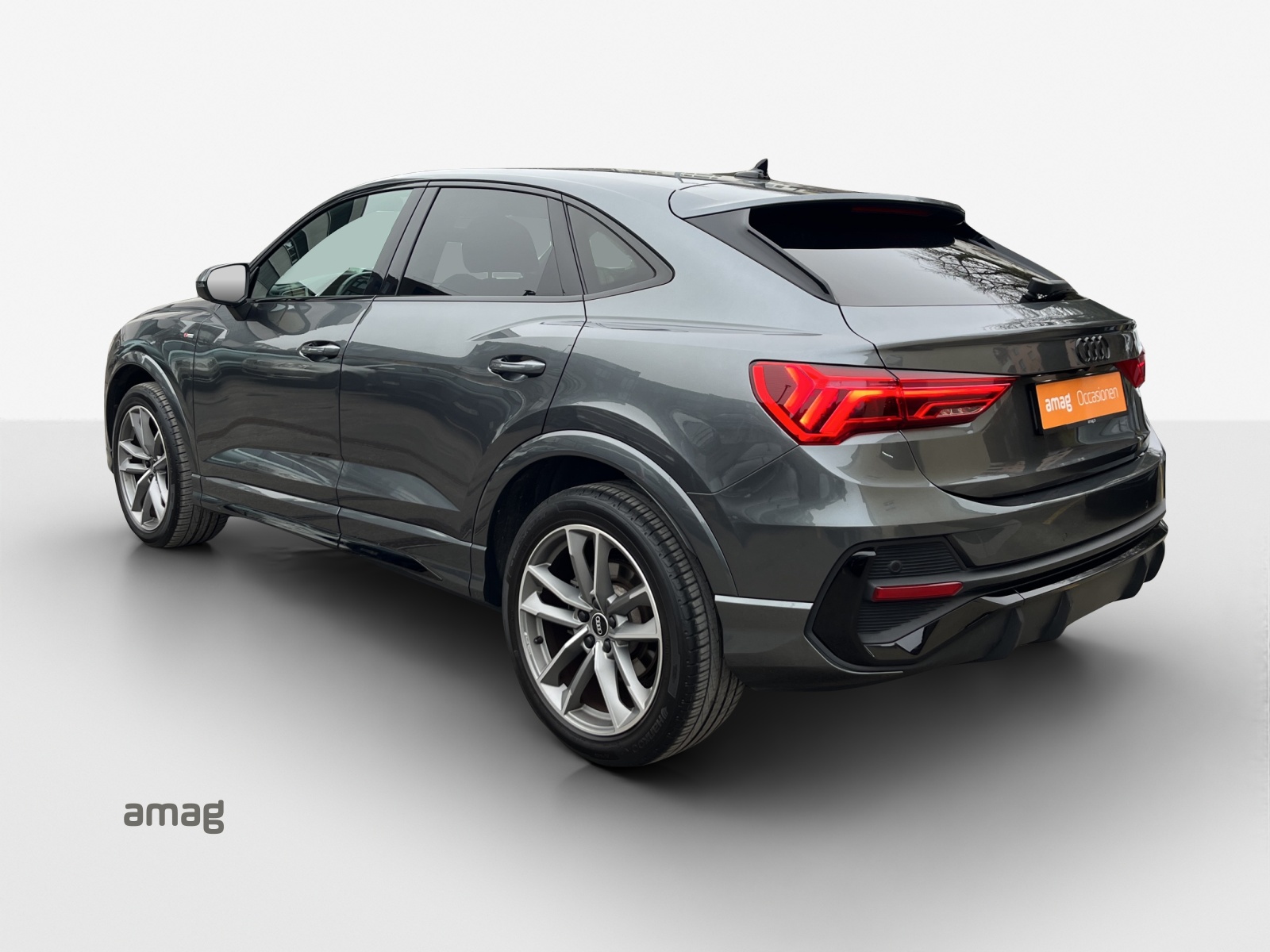 AUDI Q3 Sportback 40 TDI S line Attraction quattro S-tronic-image-2