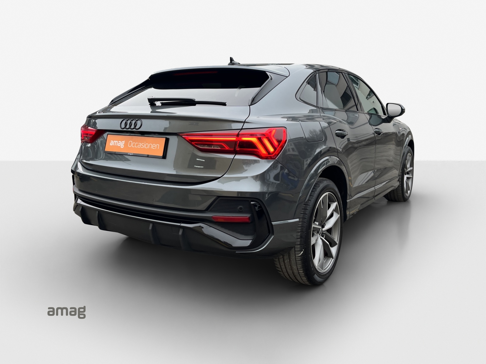 AUDI Q3 Sportback 40 TDI S line Attraction quattro S-tronic-image-4