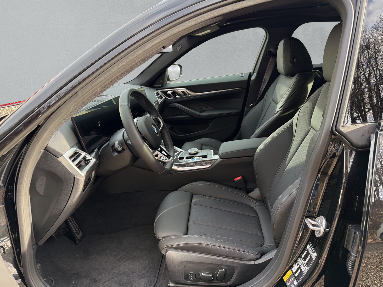 BMW i4 xDrive 40 M Sport Pro-image-9