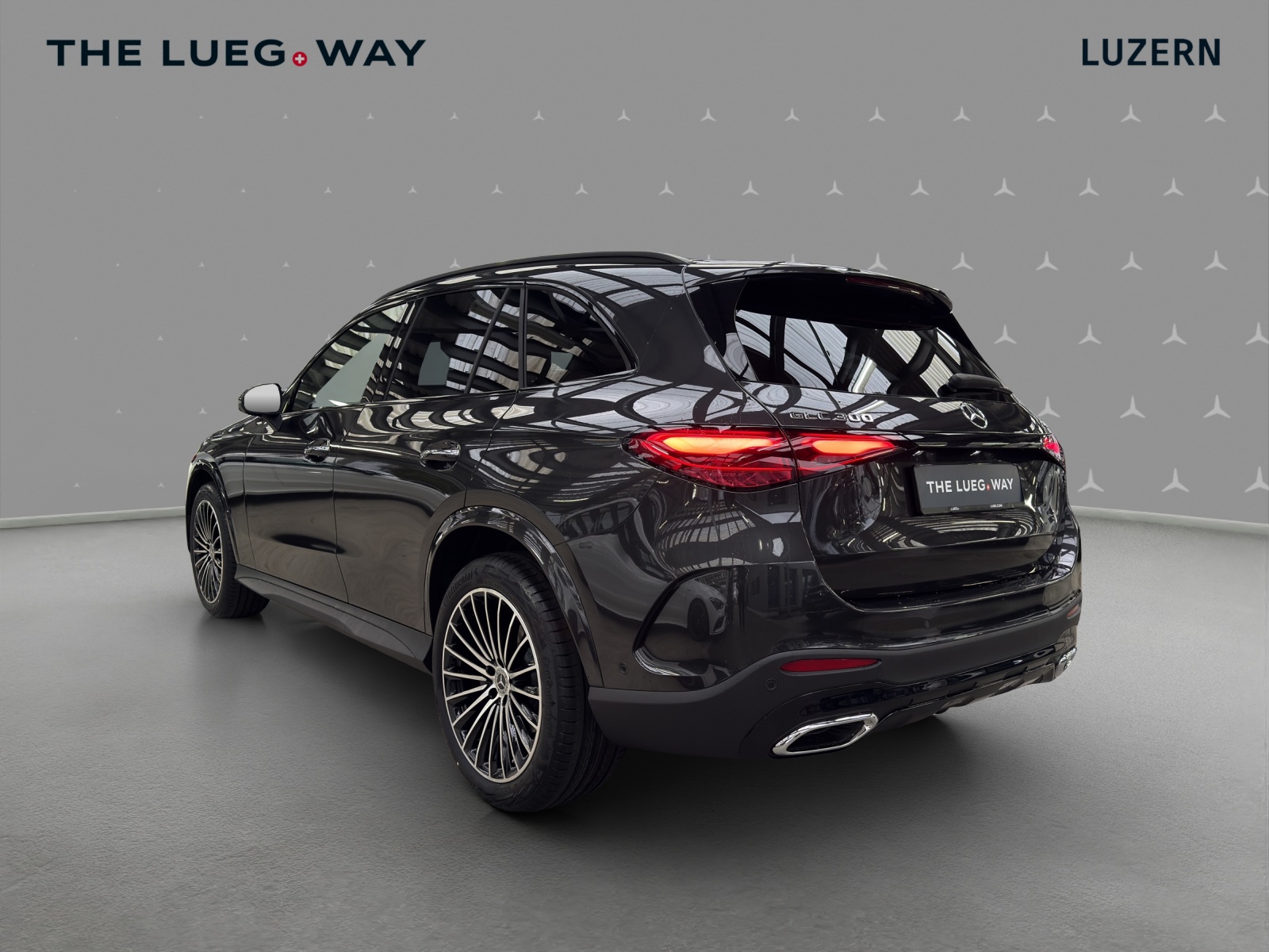 MERCEDES-BENZ GLC 300 4Matic 9G-Tronic-image-2