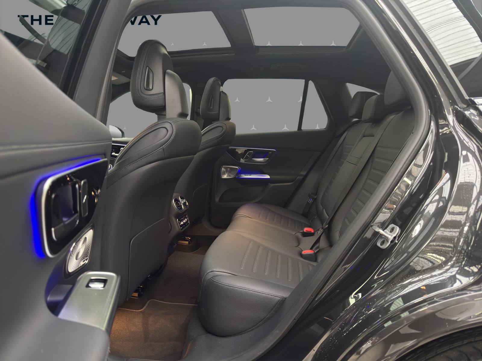 MERCEDES-BENZ GLC 300 4Matic 9G-Tronic-image-15