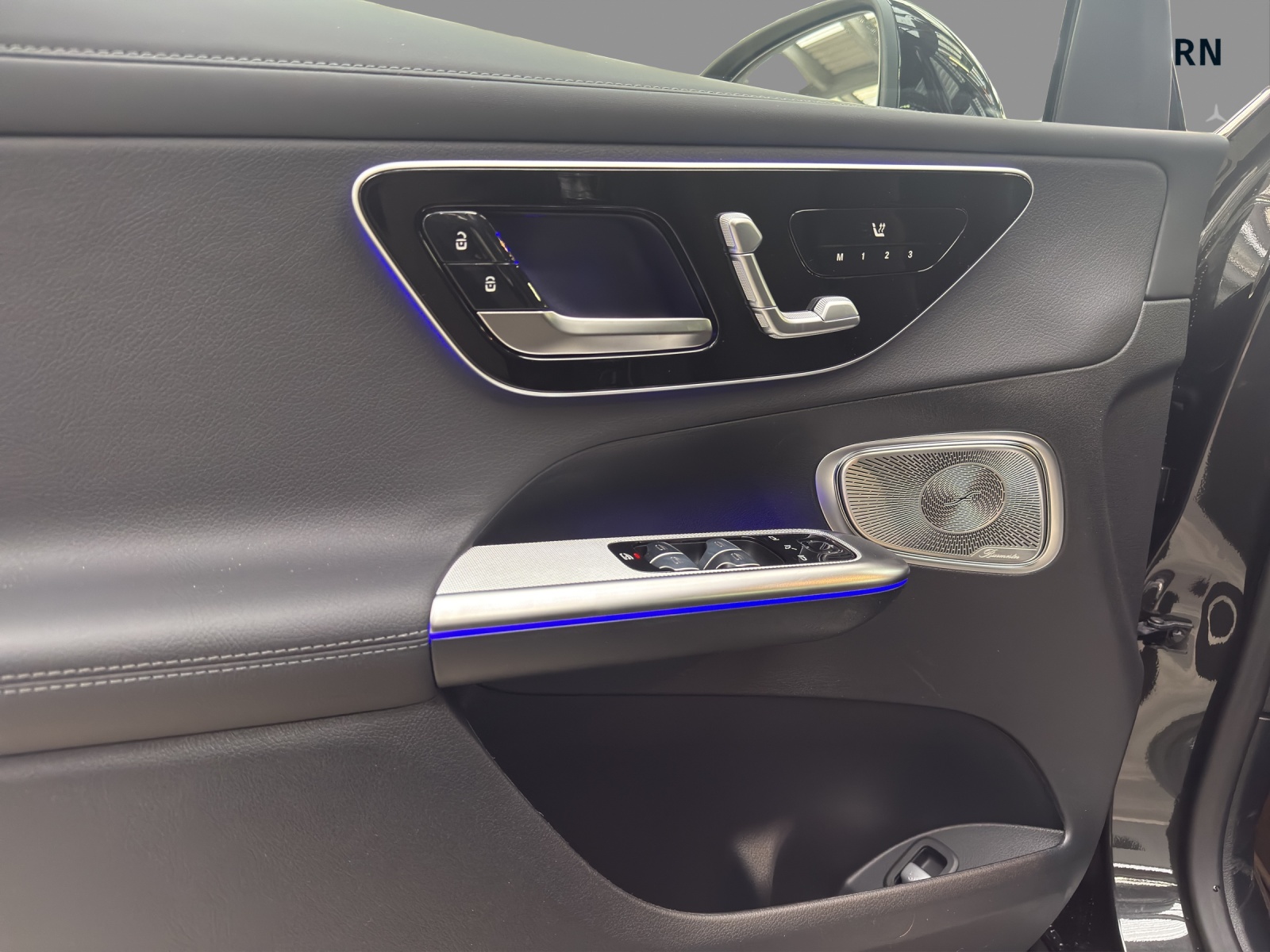 MERCEDES-BENZ GLC 300 4Matic 9G-Tronic-image-14