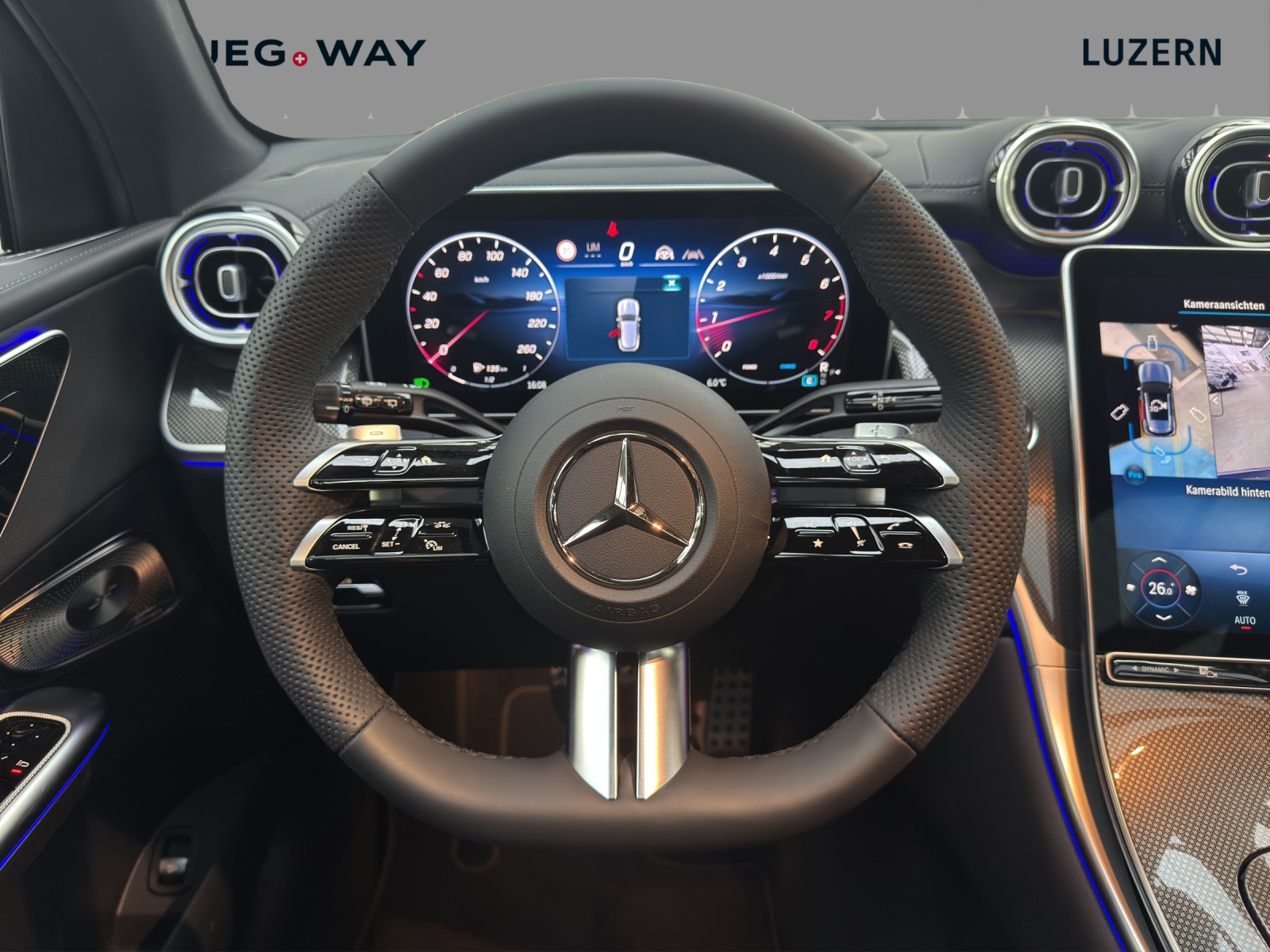 MERCEDES-BENZ GLC 300 4Matic 9G-Tronic-image-11