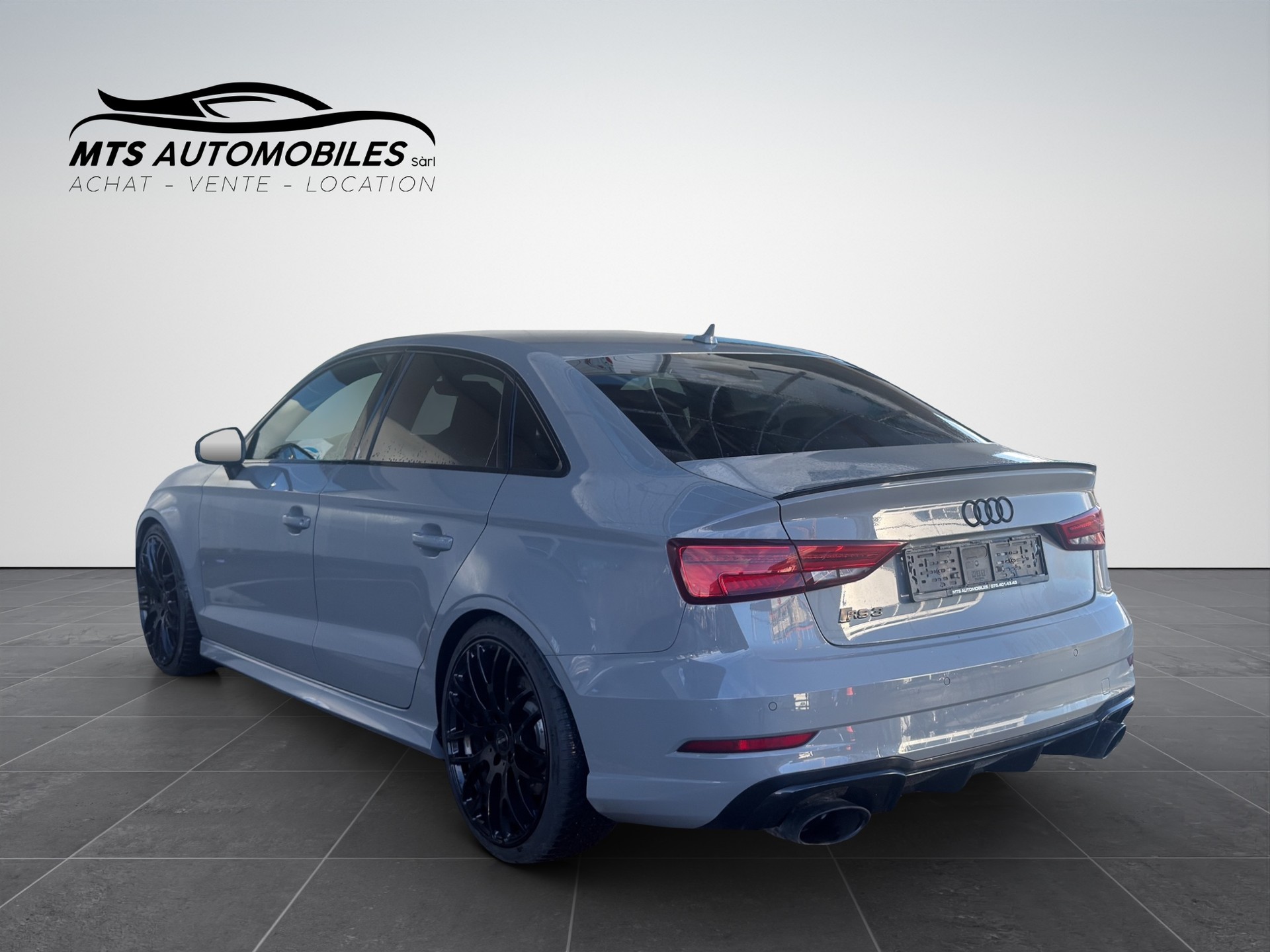 AUDI RS3 Sportback 2.5 TSI quattro S-tronic-image-3
