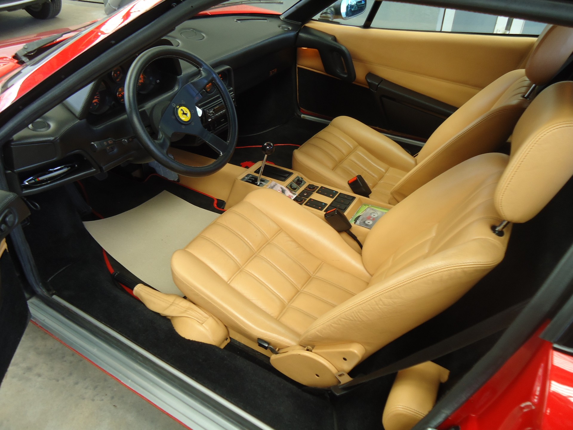 FERRARI 328 GTB-image-6