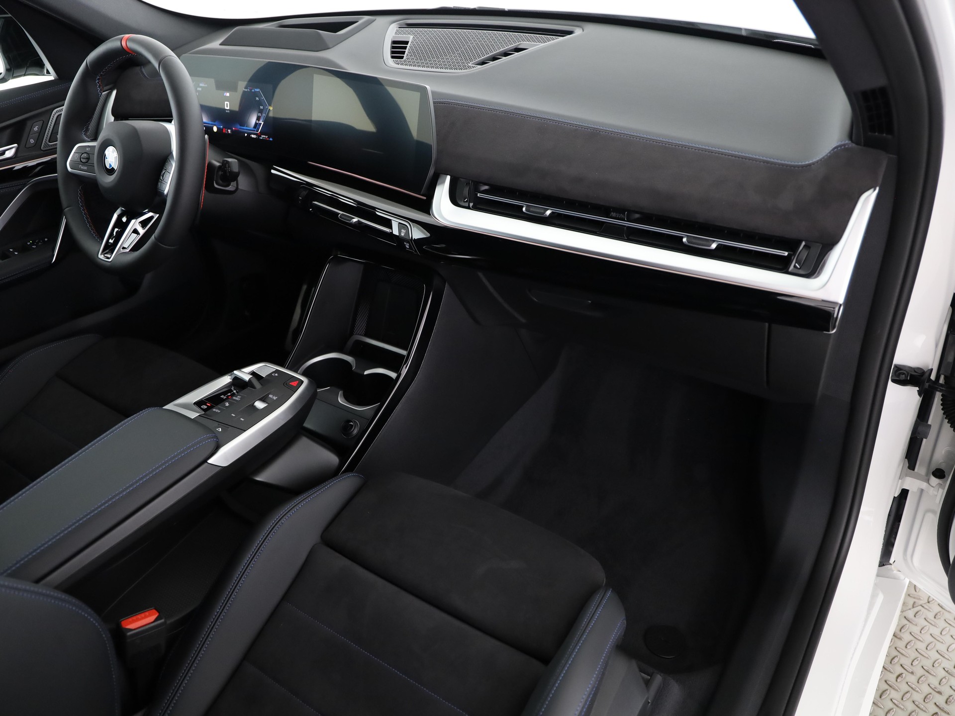 BMW X1 M35i-image-10