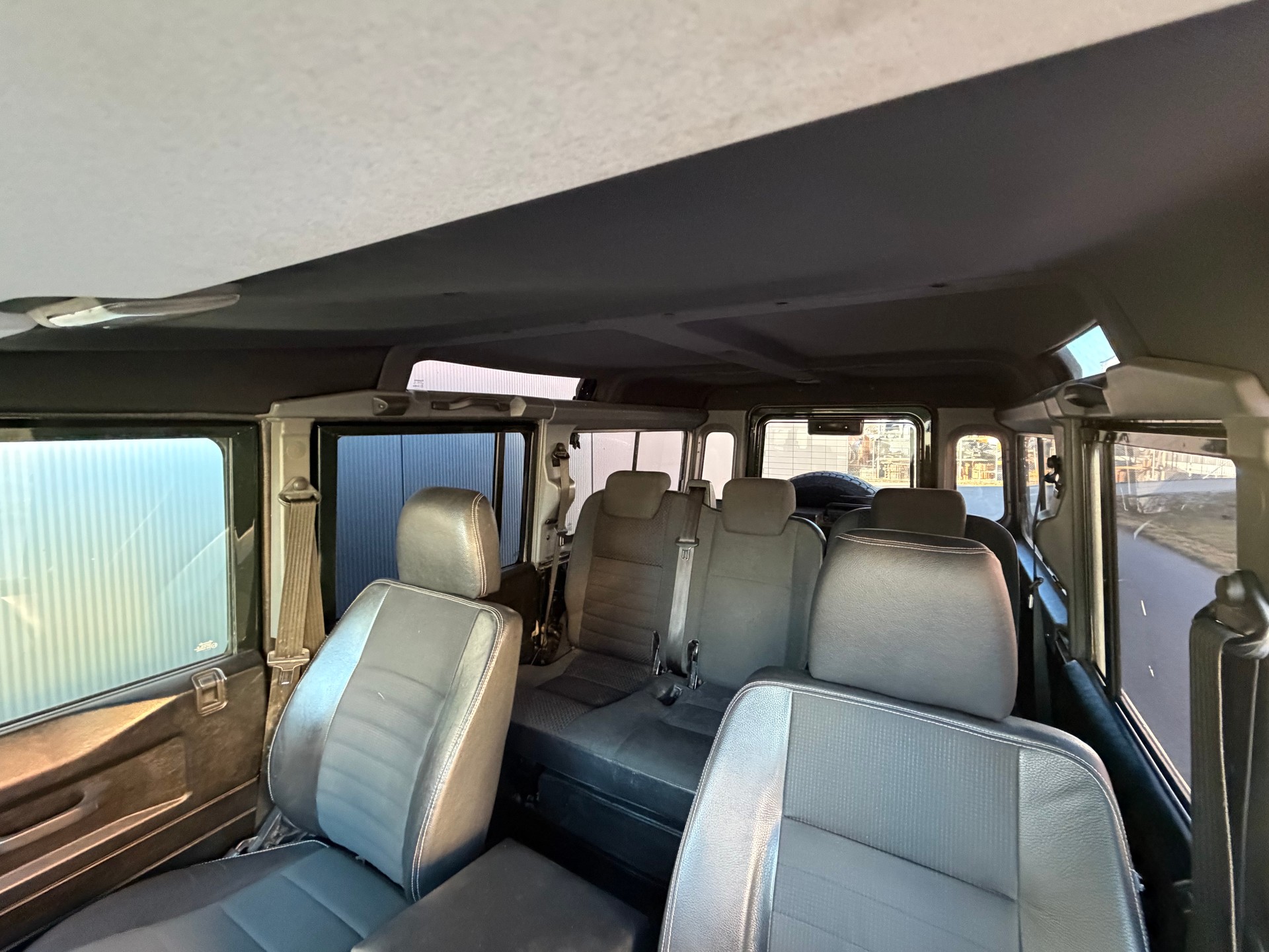 LAND ROVER Defender 110 TD5 *Epsom*-image-7