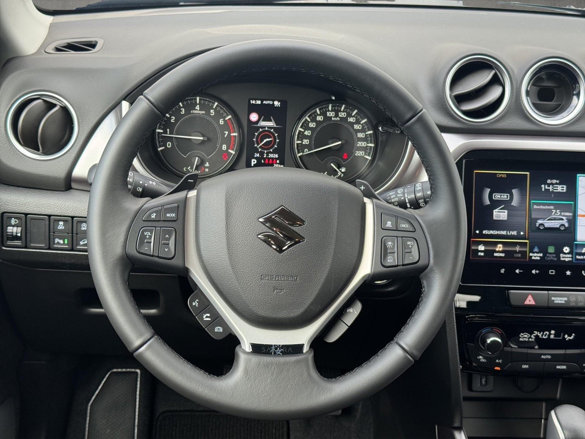 SUZUKI Vitara 1.4 T Sakura Hybrid 4x4-image-12