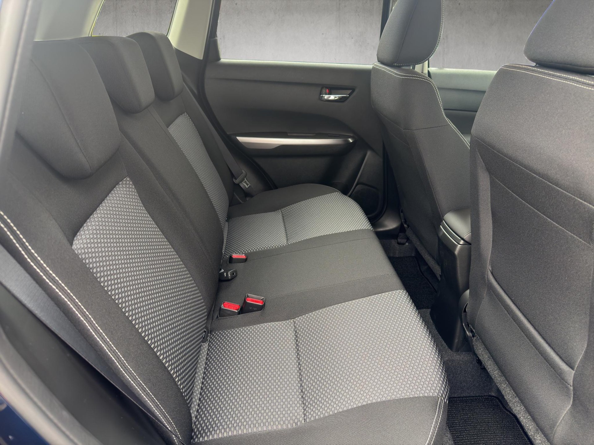 SUZUKI Vitara 1.4 T Sakura Hybrid 4x4-image-11