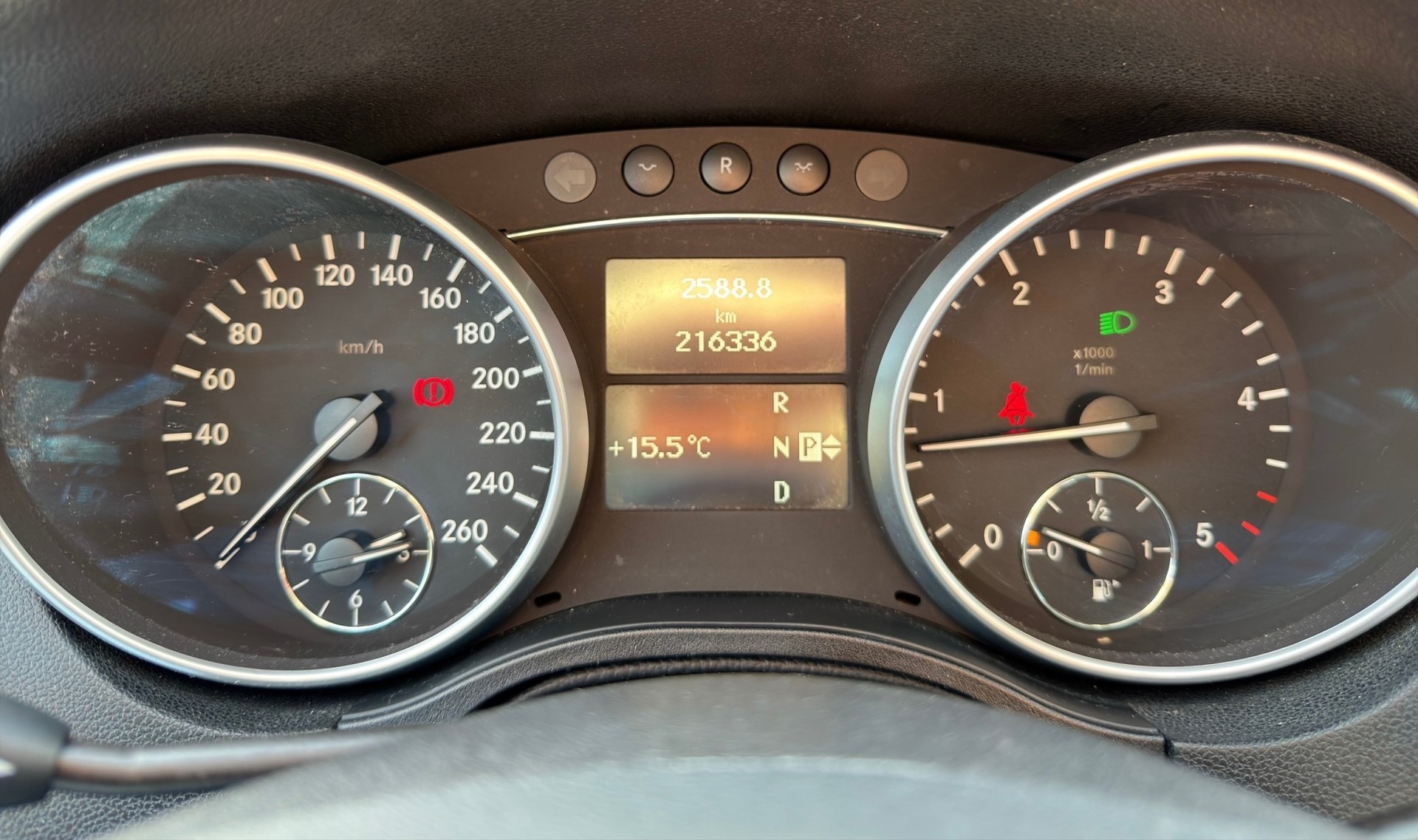 MERCEDES-BENZ ML 300 CDI Blue Efficiency 4Matic 7G-Tronic-image-12