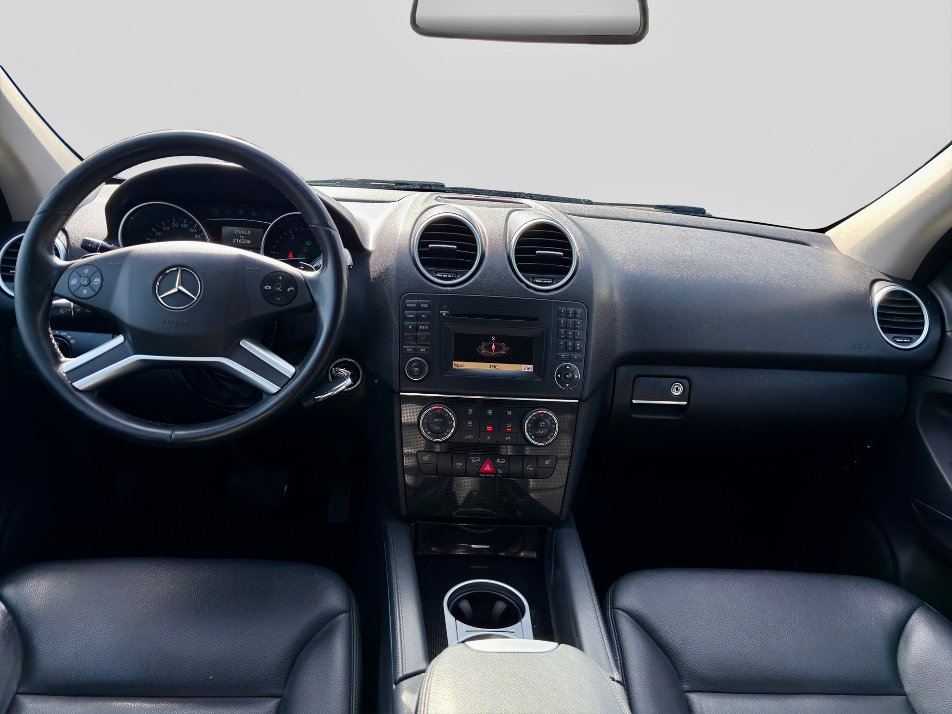 MERCEDES-BENZ ML 300 CDI Blue Efficiency 4Matic 7G-Tronic-image-11