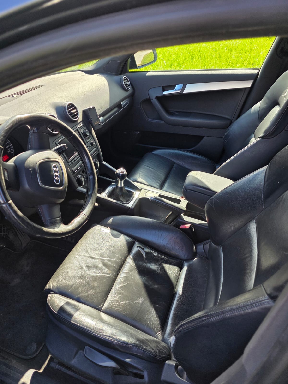 AUDI A3 Sportback 2.0 TDI Ambition quattro-image-12