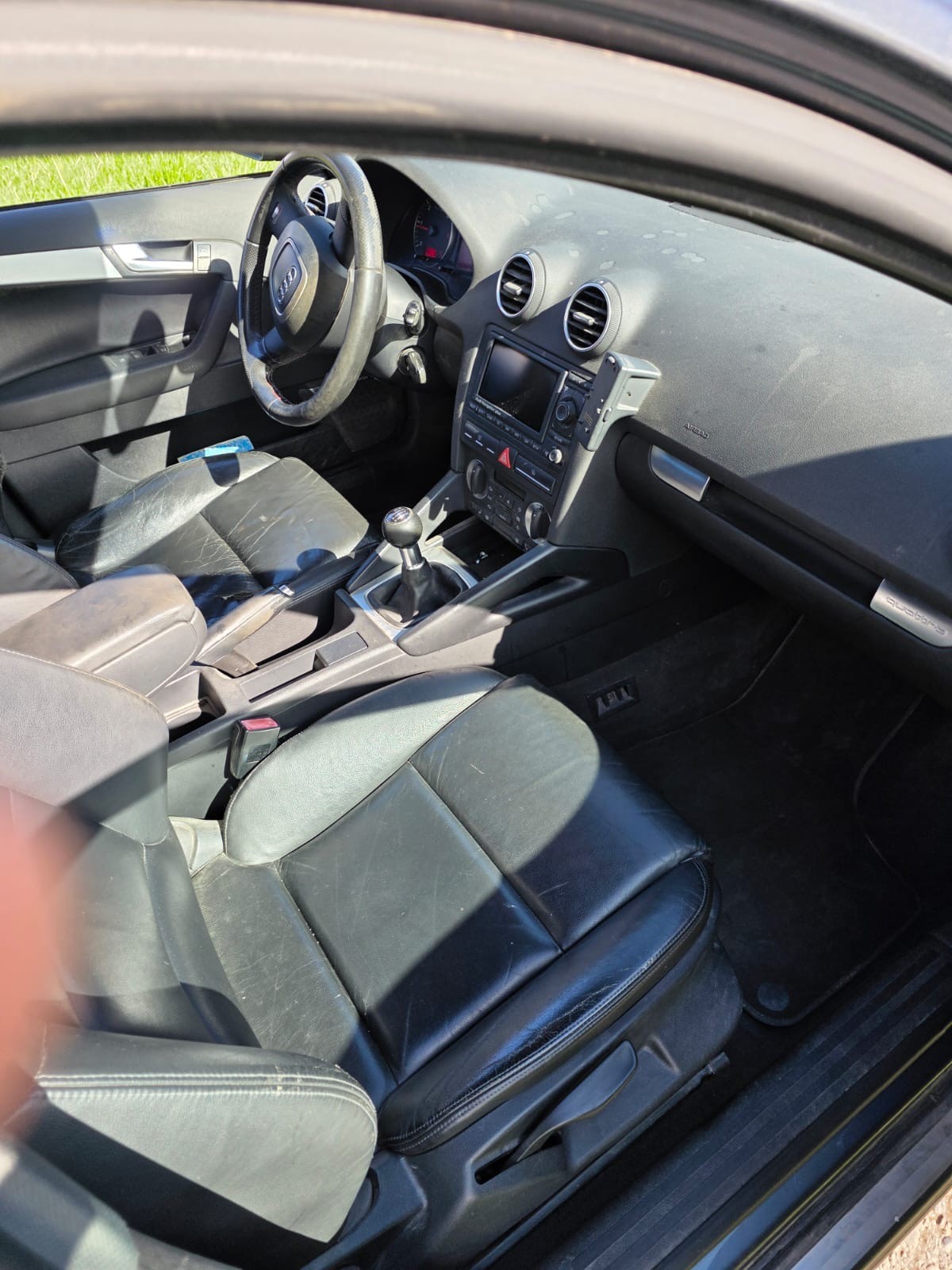 AUDI A3 Sportback 2.0 TDI Ambition quattro-image-3