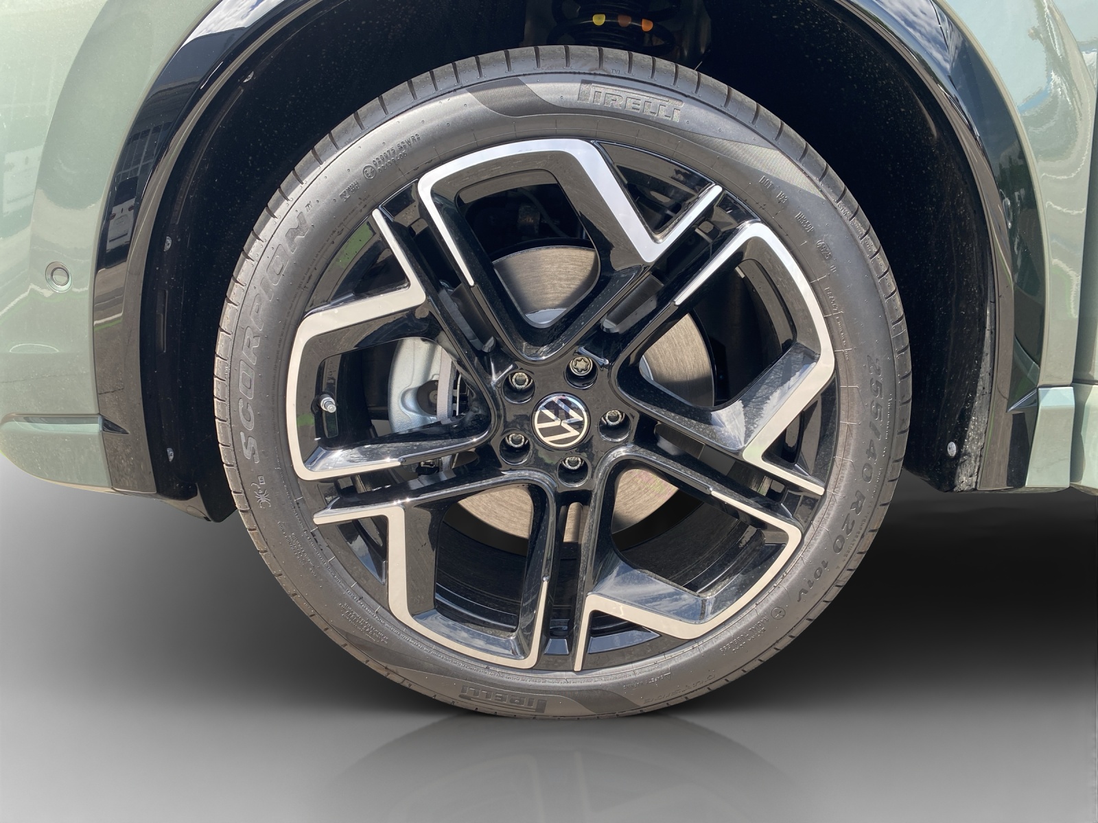 VW Tiguan 2.0 TSI DSG R-Line 4Motion-image-15