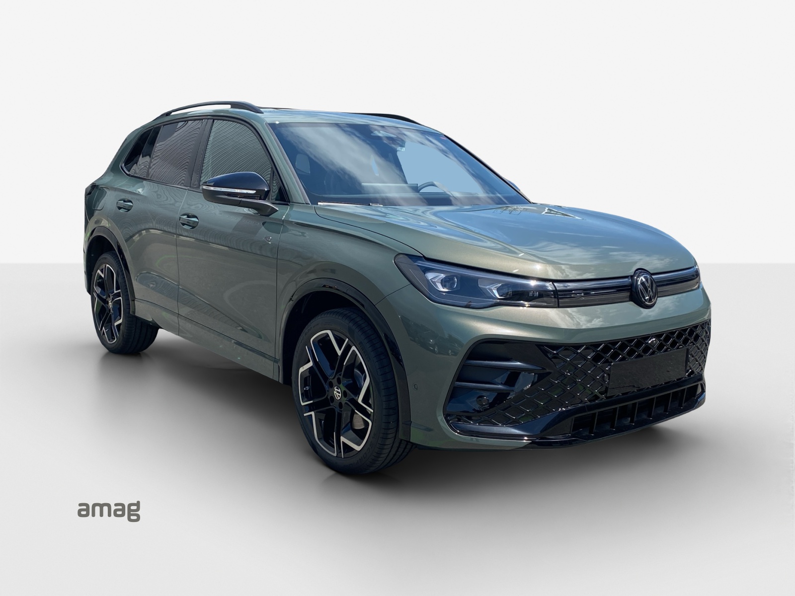 VW Tiguan 2.0 TSI DSG R-Line 4Motion-image-5
