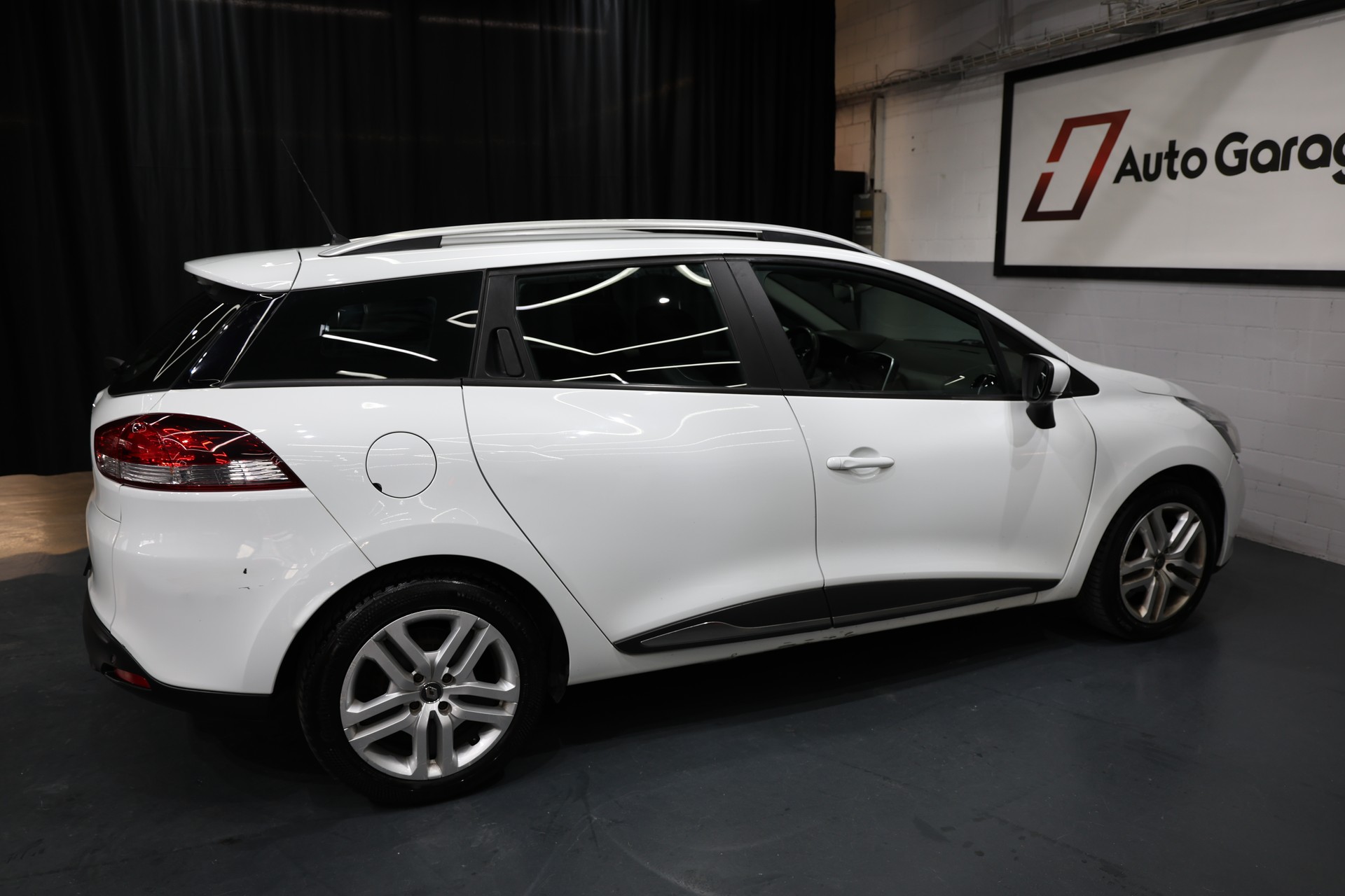 RENAULT Clio Grandtour 1.5 dCi Business Line-image-5