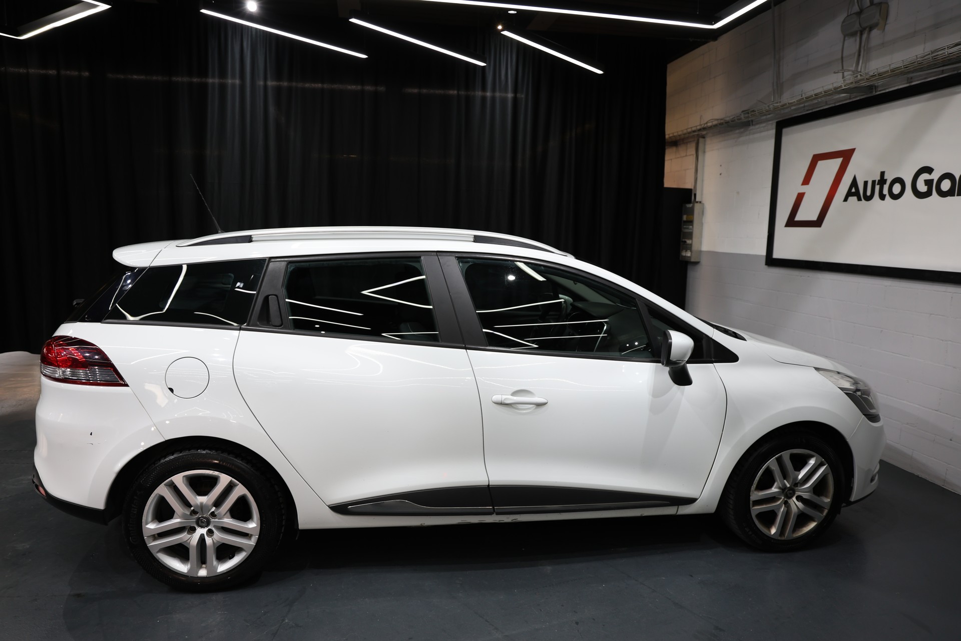 RENAULT Clio Grandtour 1.5 dCi Business Line-image-9