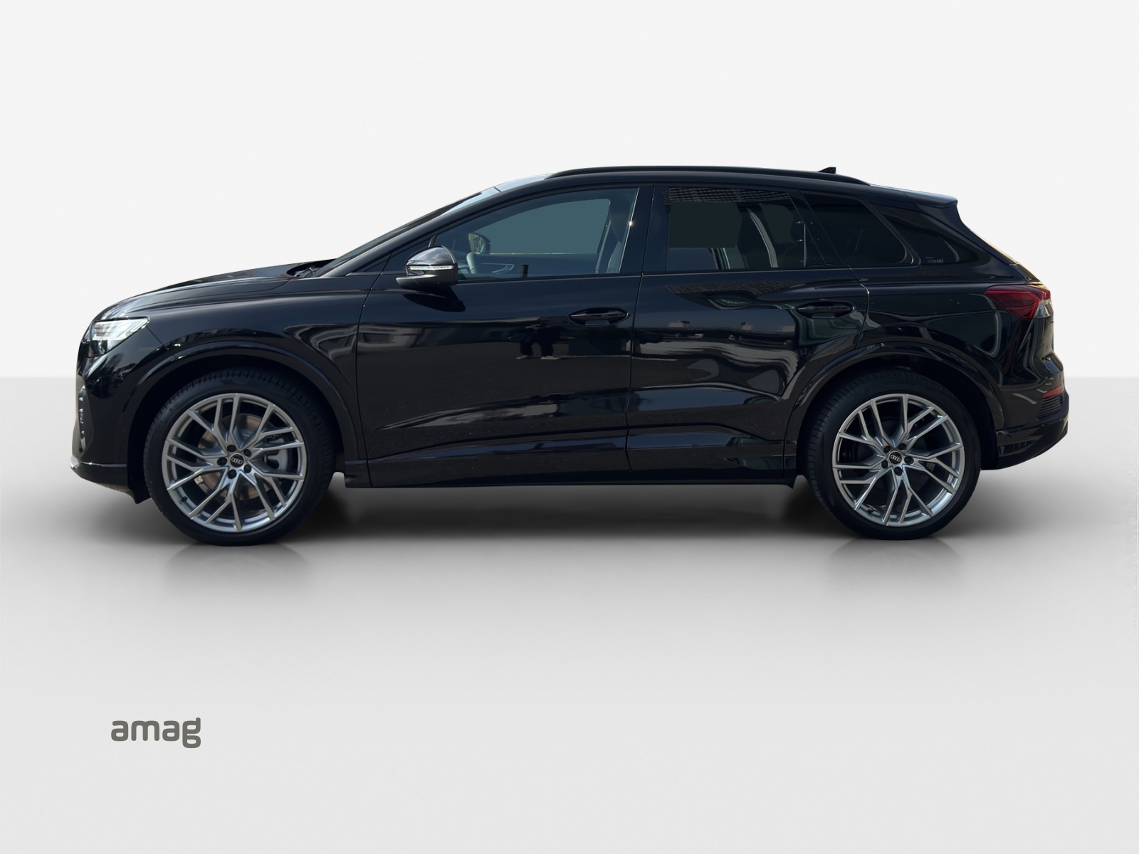 AUDI Q4 e-tron 45 Edition Swiss Ski quattro-image-2