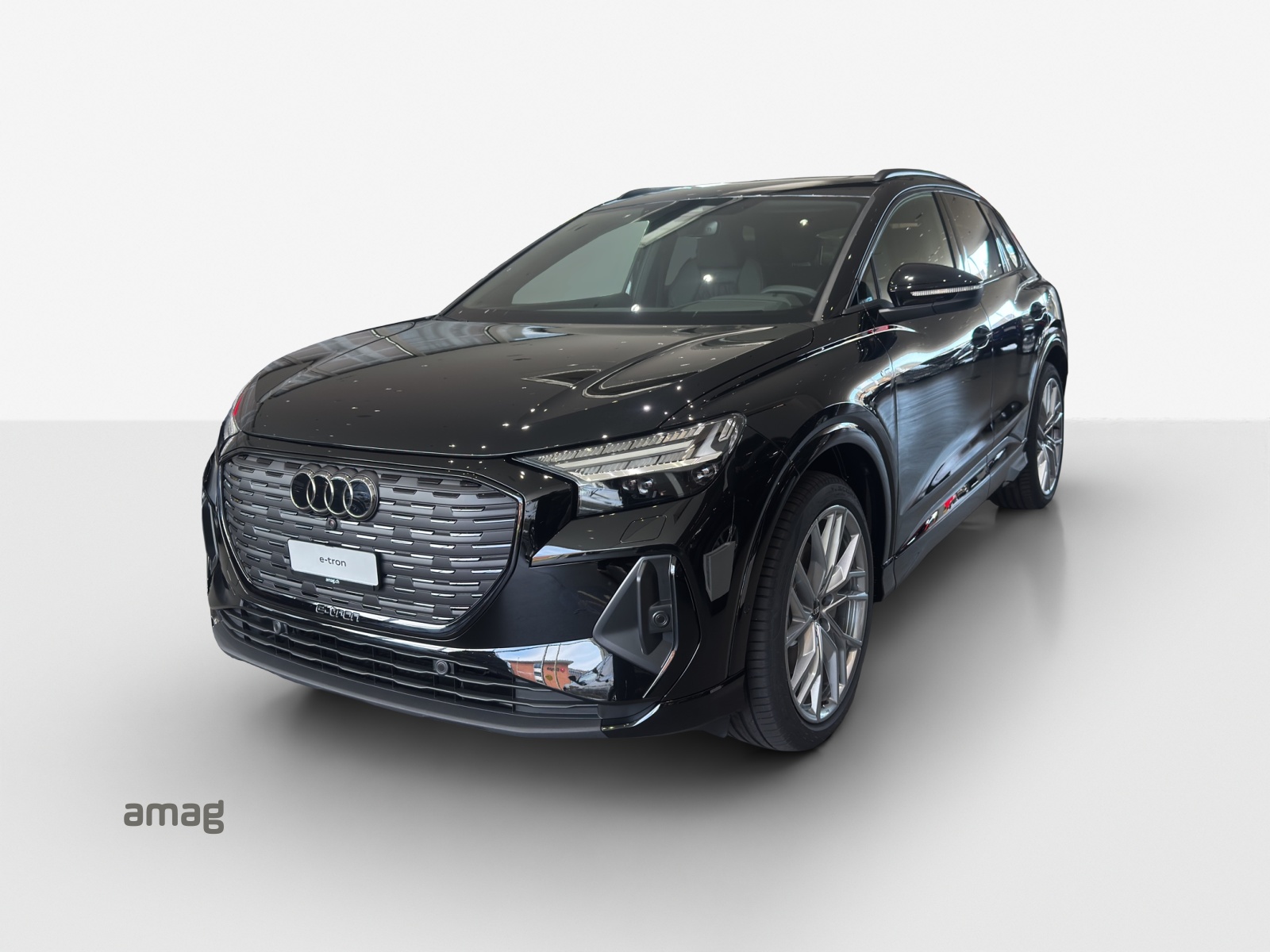 AUDI Q4 e-tron 45 Edition Swiss Ski quattro-image-1