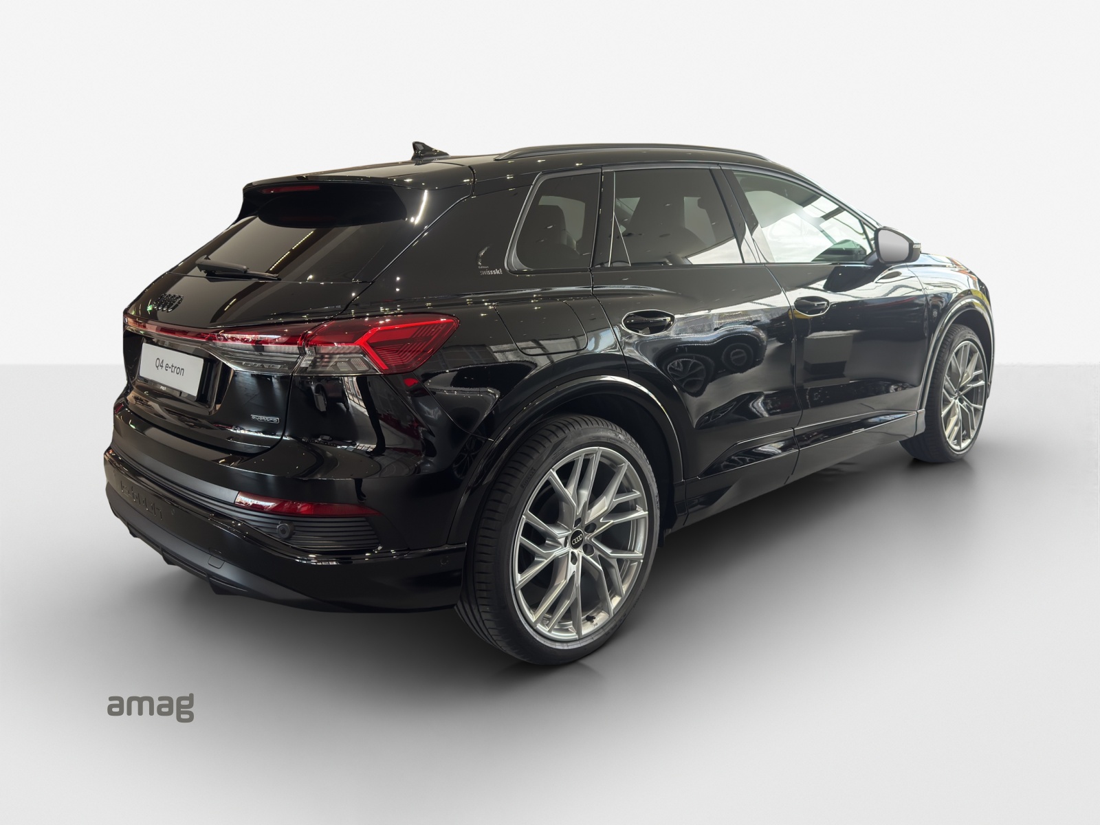 AUDI Q4 e-tron 45 Edition Swiss Ski quattro-image-5