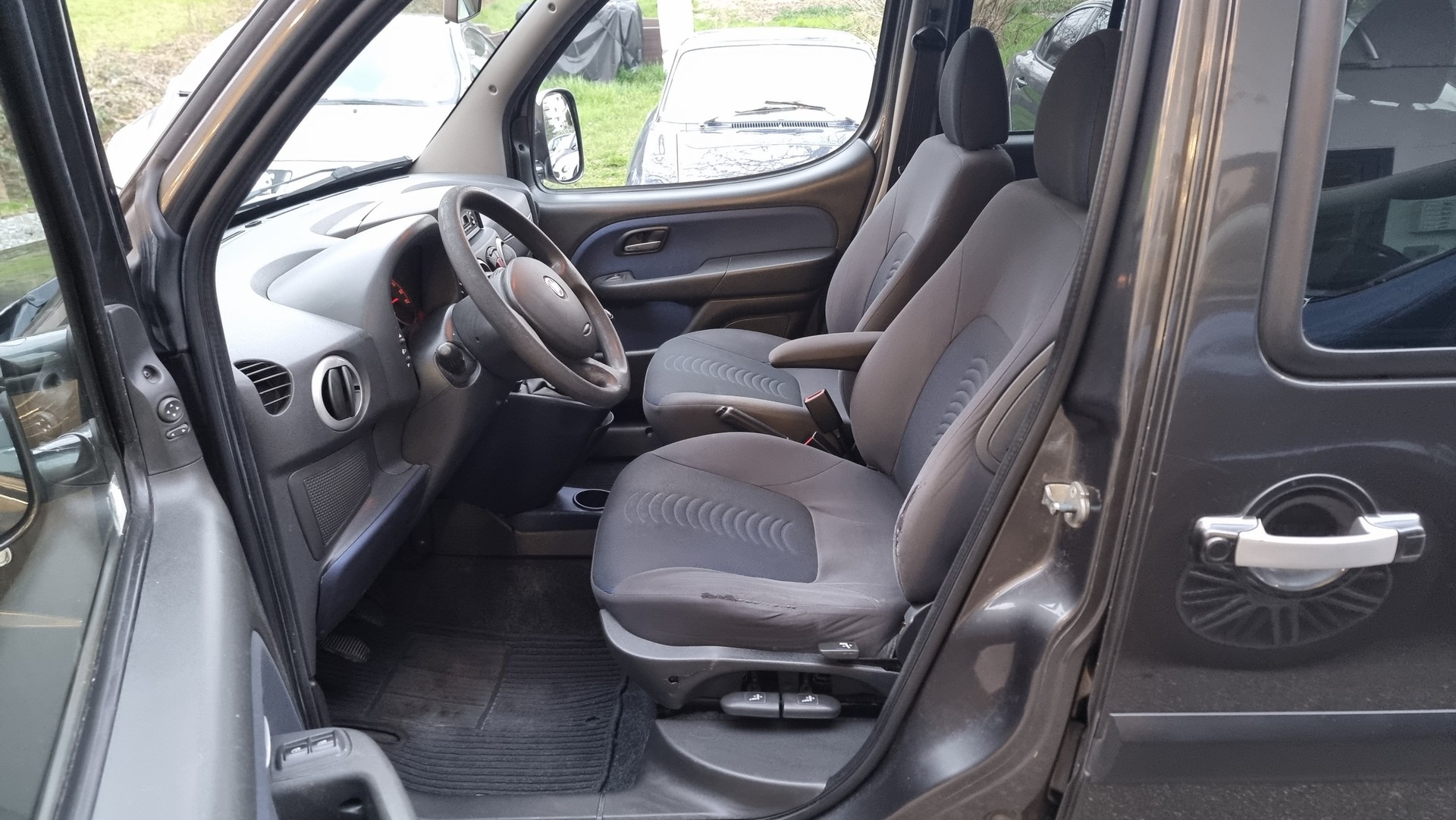FIAT Doblò 1.9 JTD Malibu-image-14