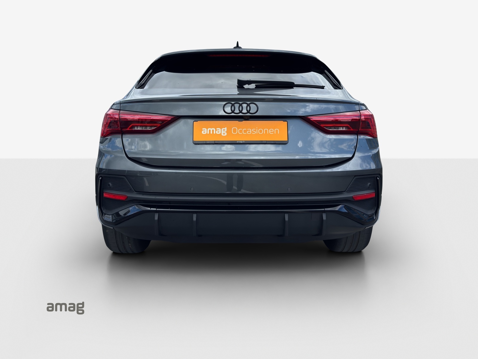 AUDI Q3 Sportback 45 TFSI S line quattro S-tronic-image-3