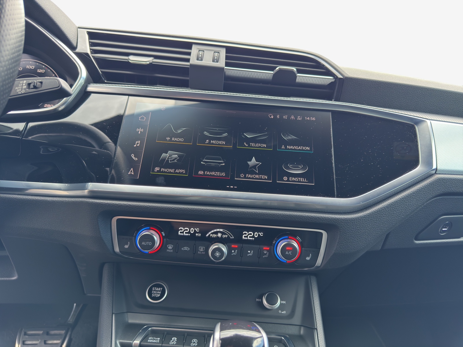 AUDI Q3 Sportback 45 TFSI S line quattro S-tronic-image-10