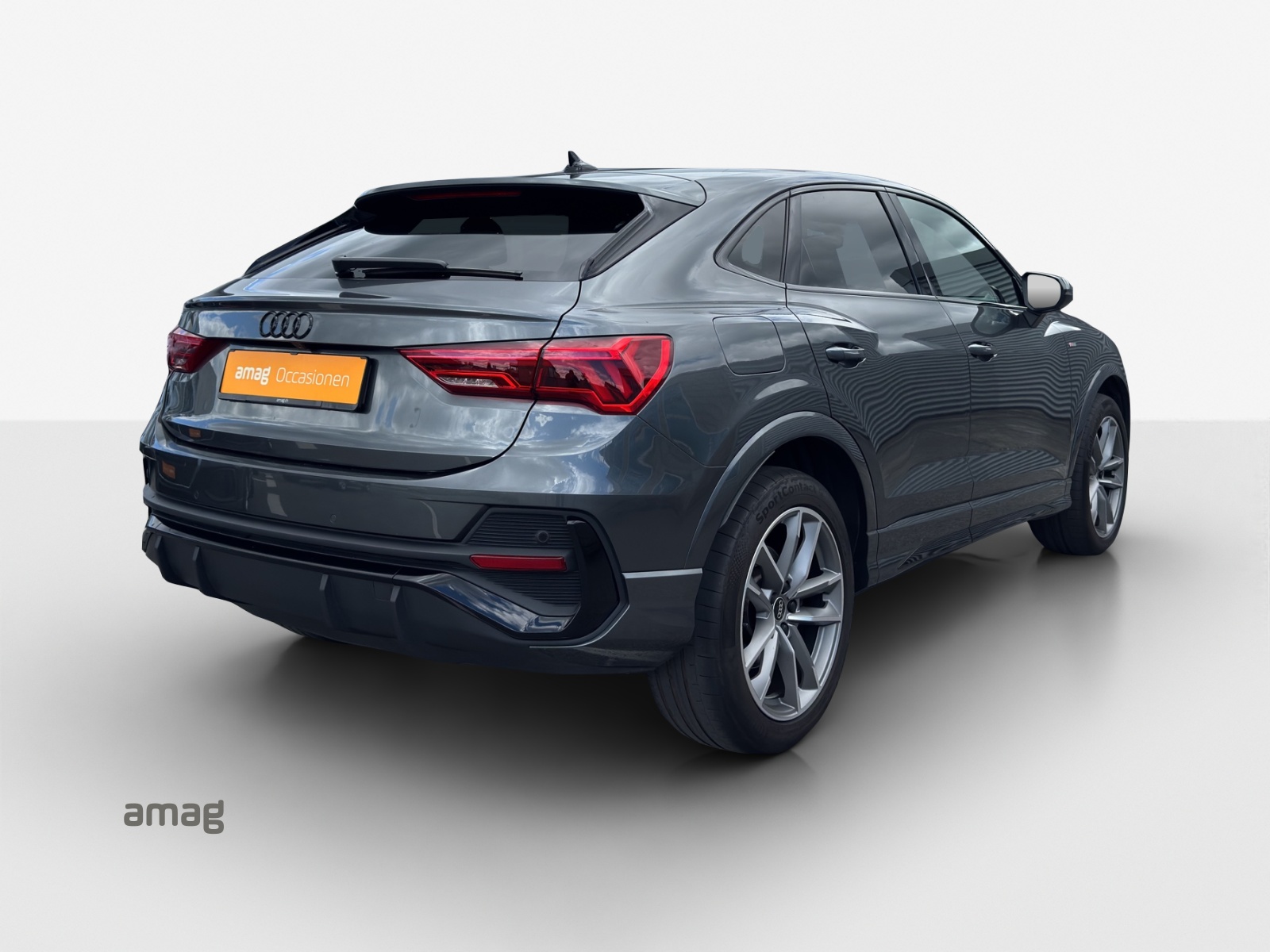 AUDI Q3 Sportback 45 TFSI S line quattro S-tronic-image-4